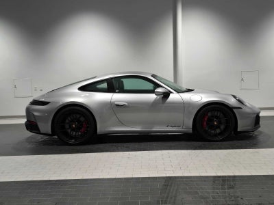 2025 Porsche 911 Carrera 4 GTS