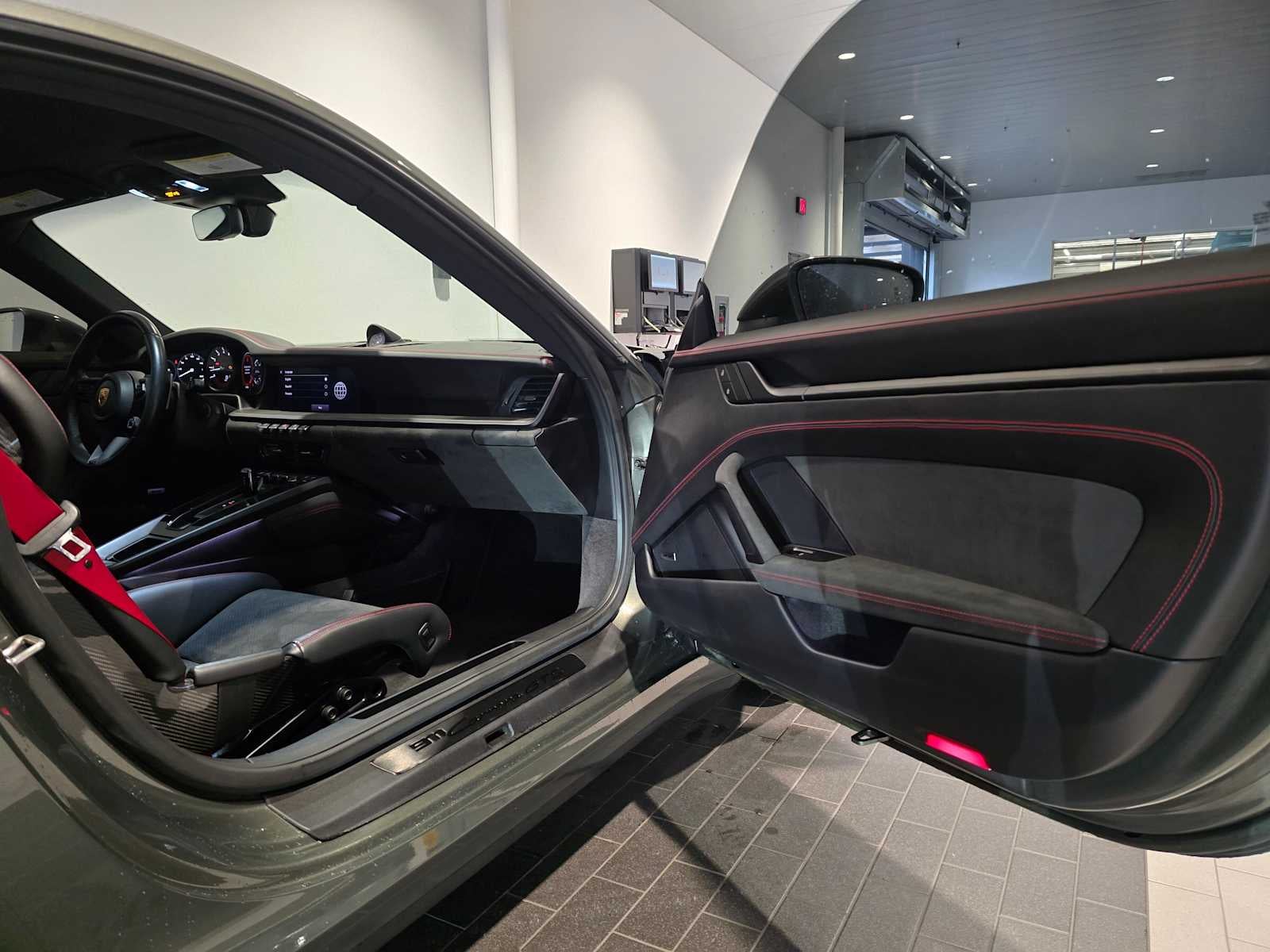 2023 Porsche 911 Carrera GTS