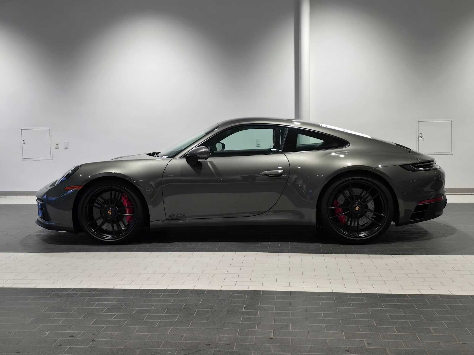 2023 Porsche 911 Carrera GTS