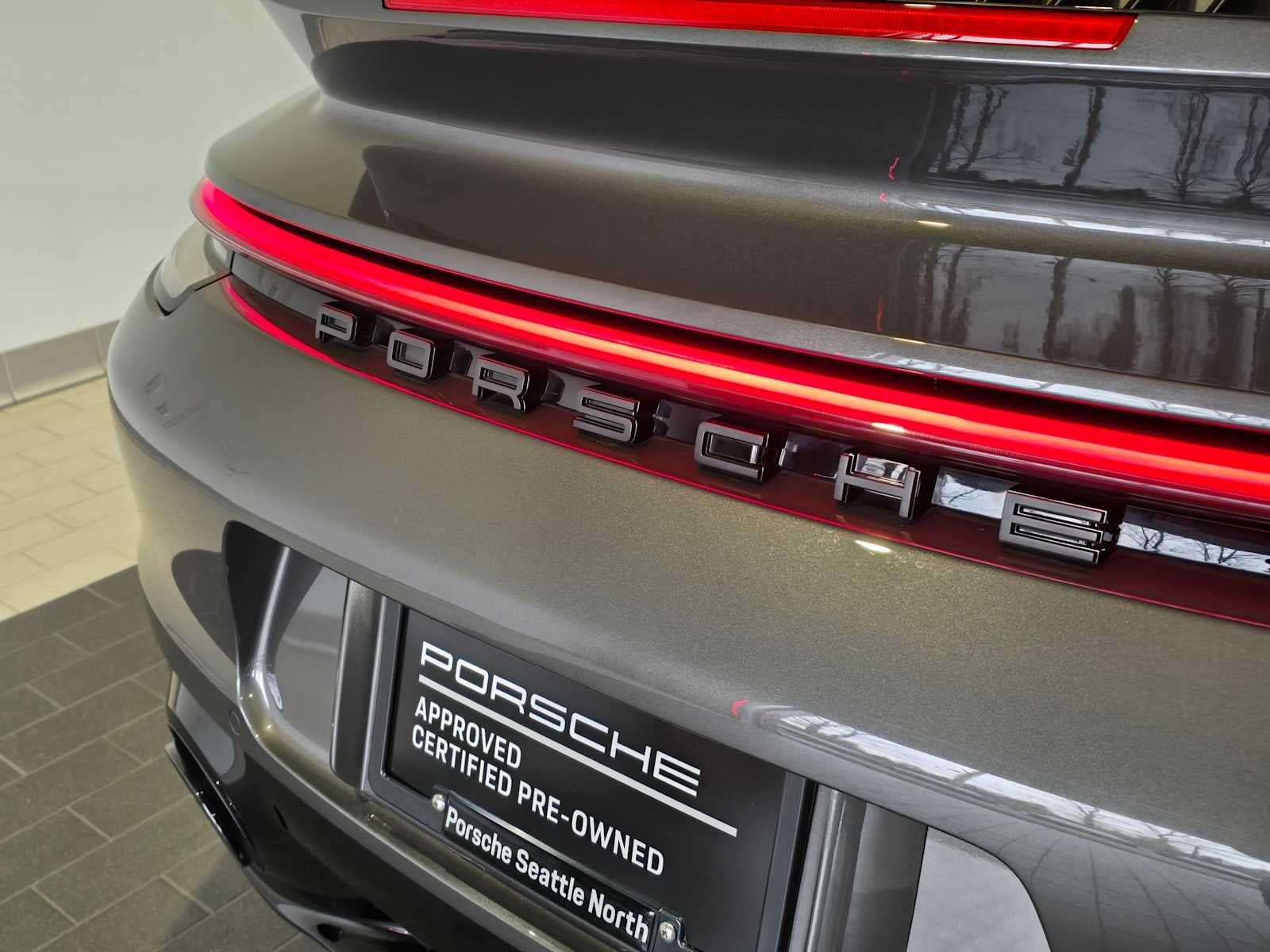 2024 Porsche 911 Carrera GTS