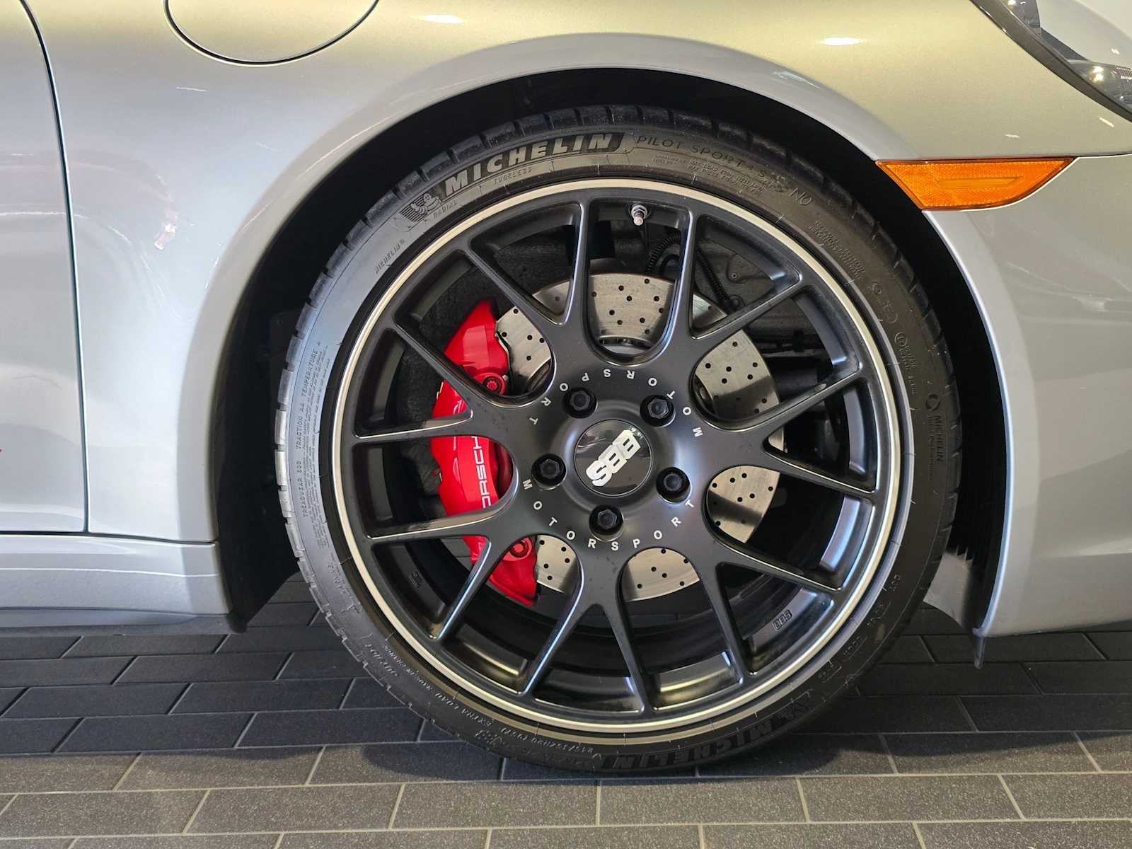 2017 Porsche 911 Carrera 4S