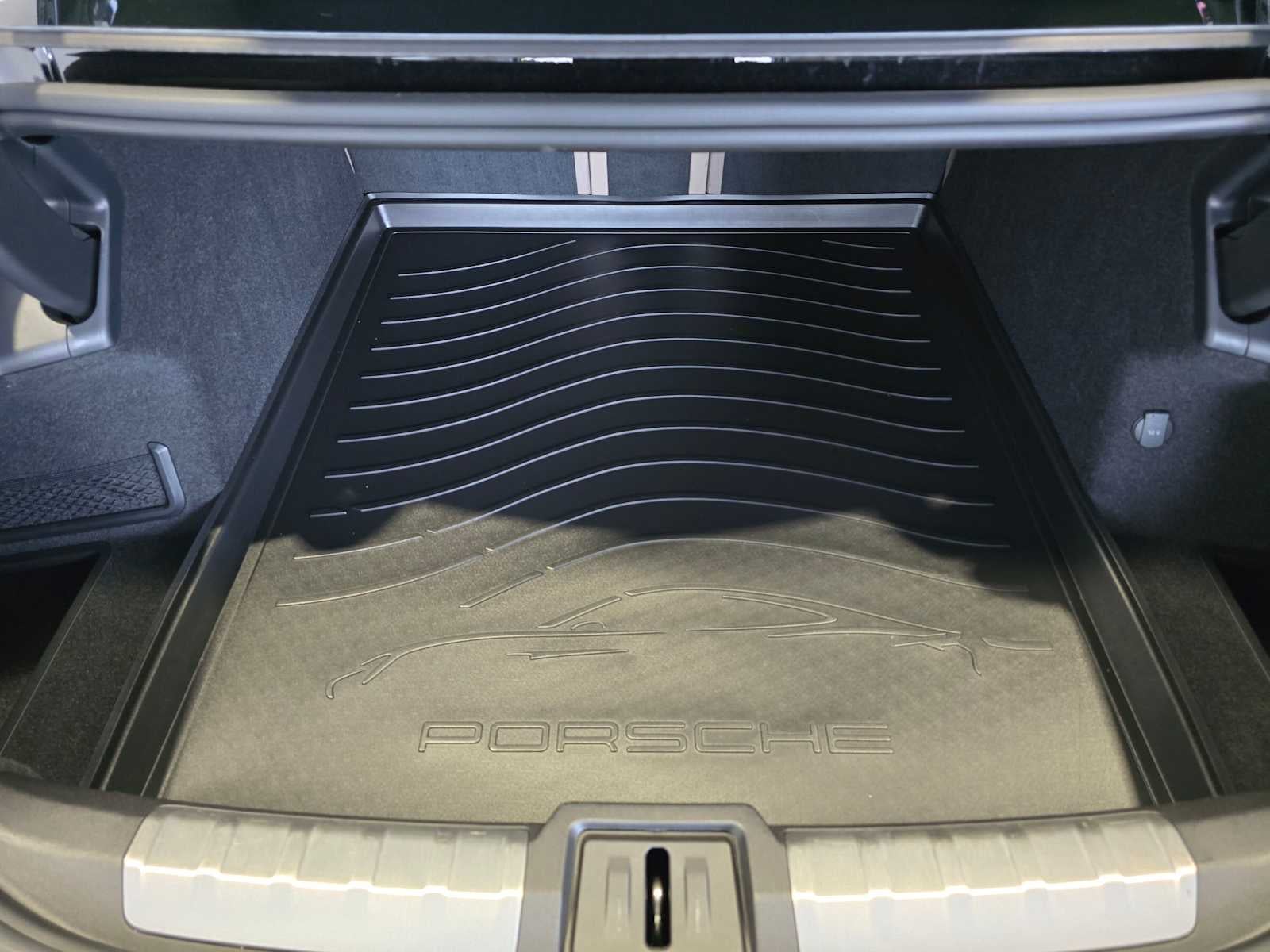 2024 Porsche Taycan 4S