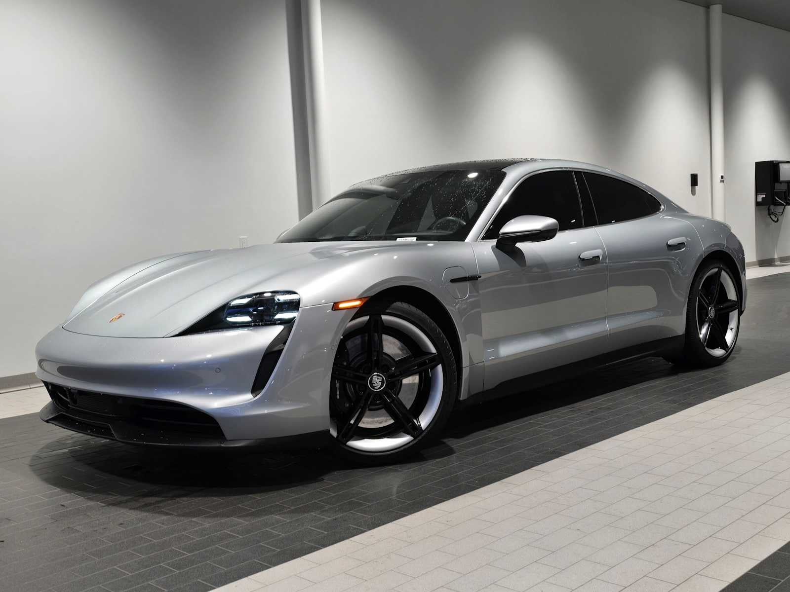 2022 Porsche Taycan S