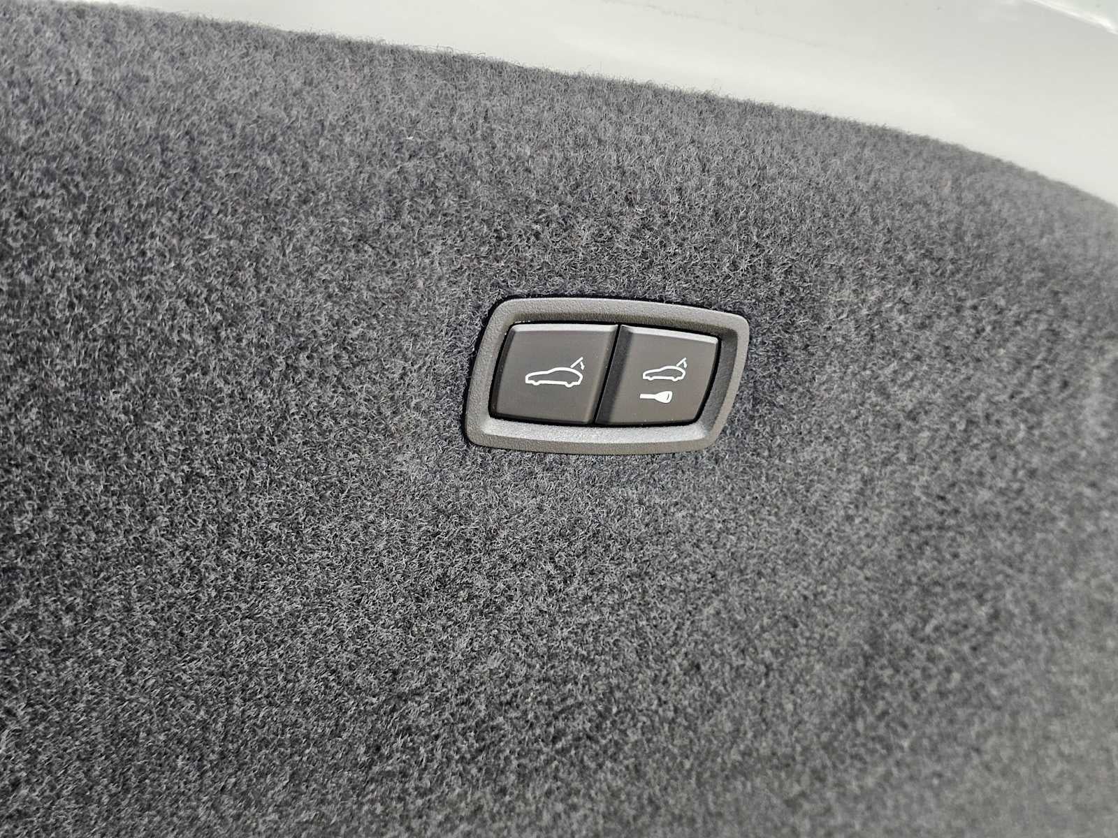 2025 Porsche Taycan 4S