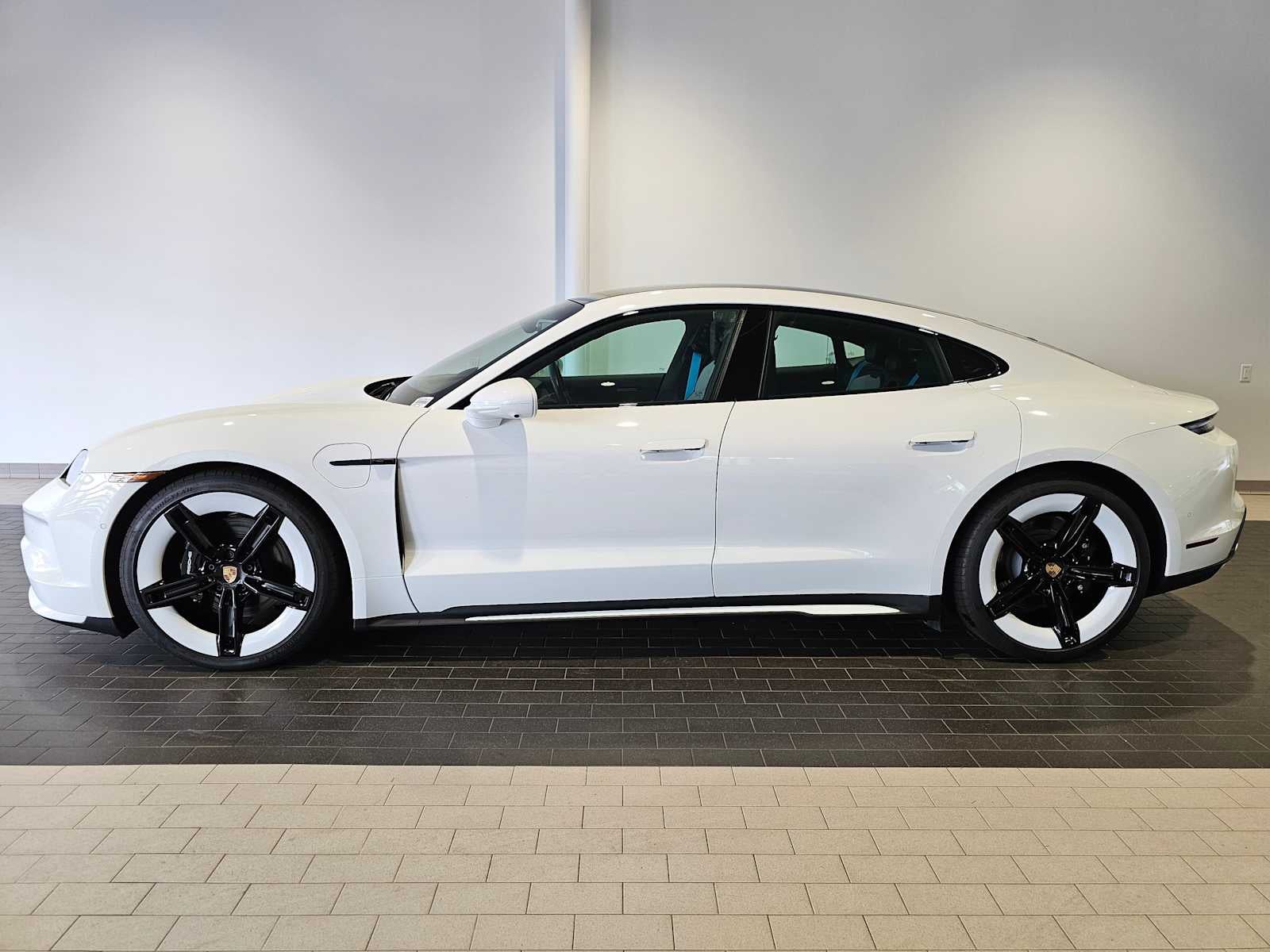 2025 Porsche Taycan 4S