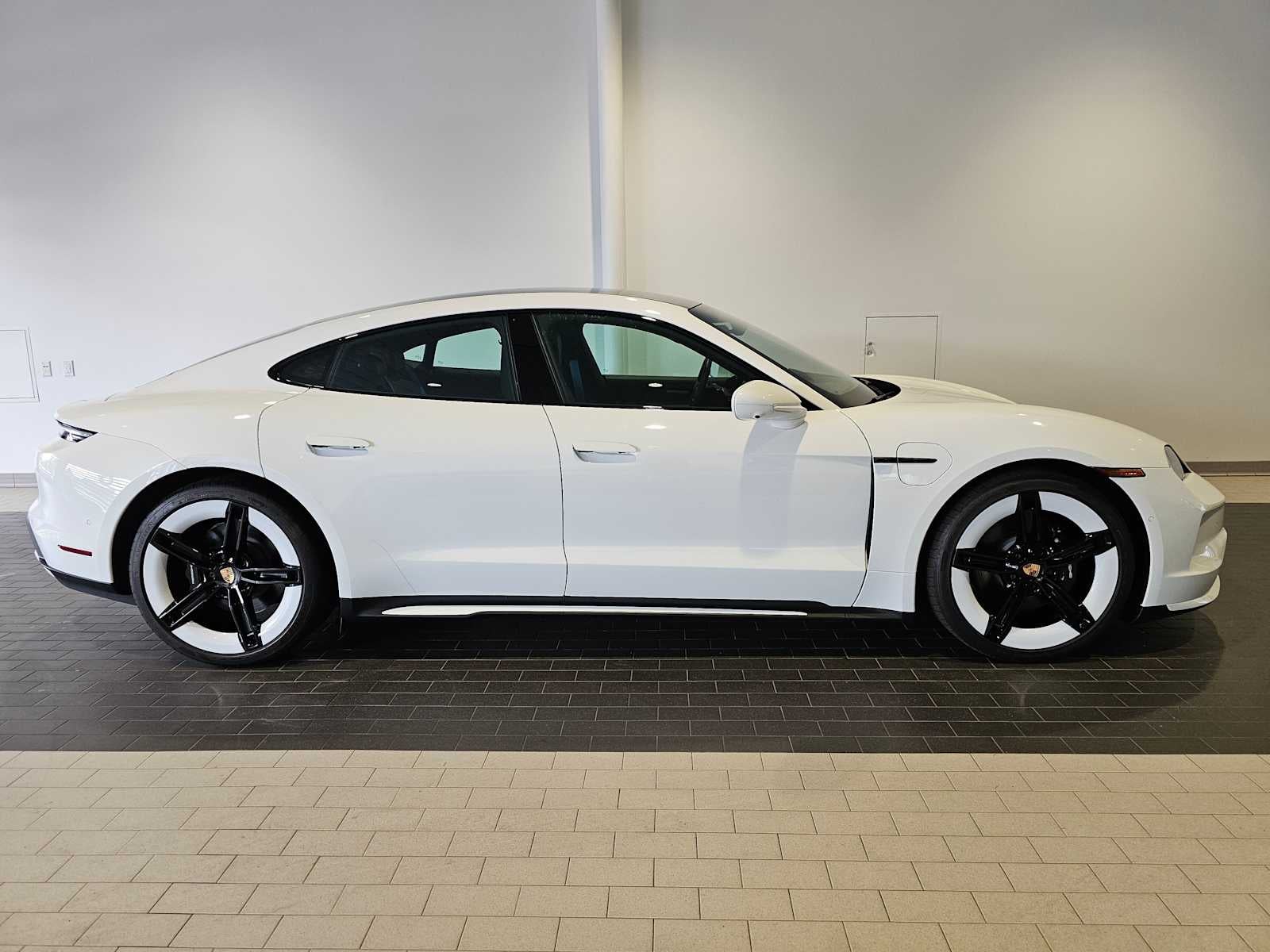 2025 Porsche Taycan 4S