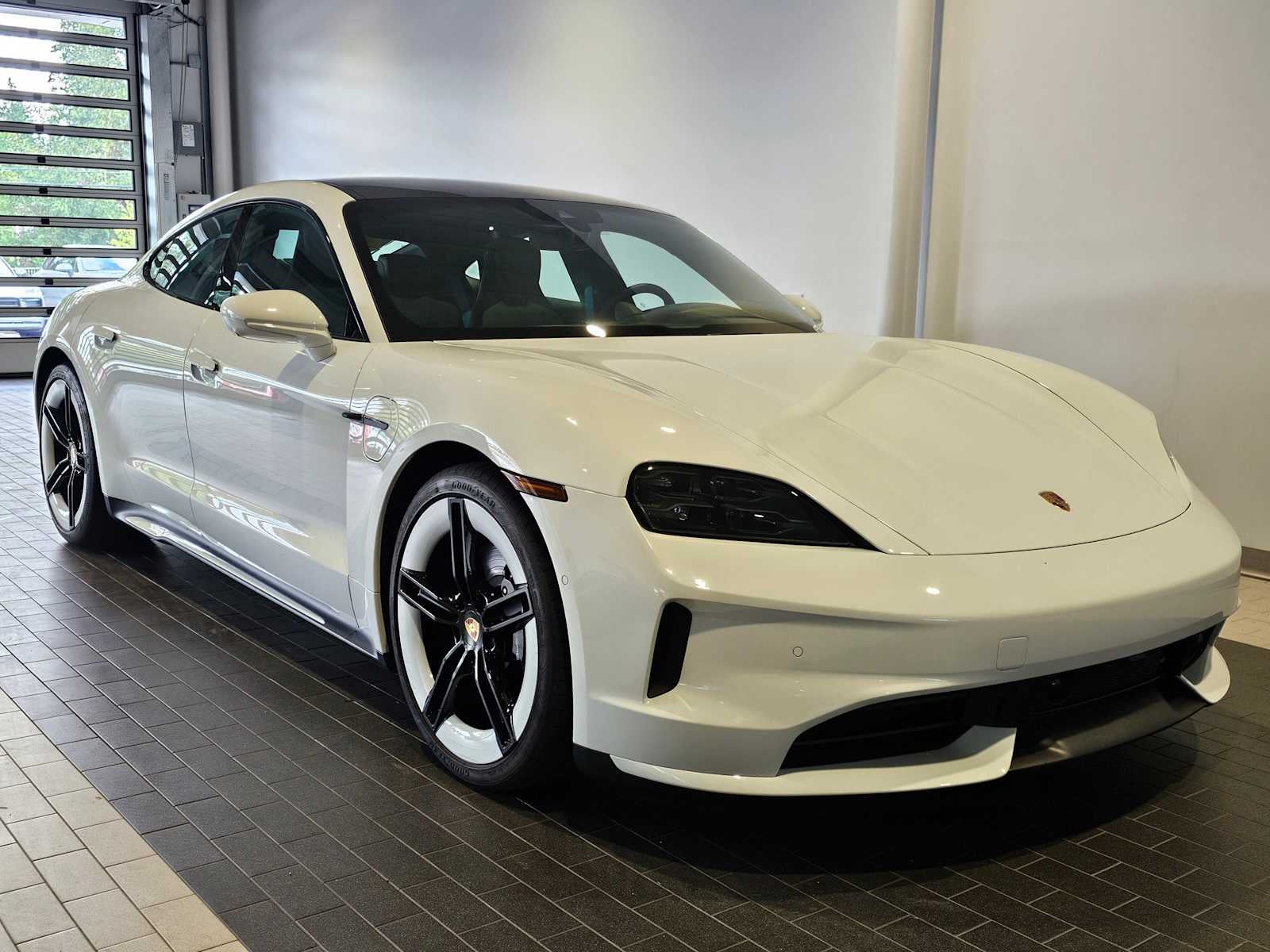 2025 Porsche Taycan 4S