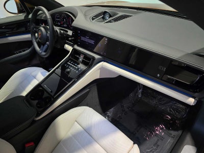 2026 Porsche Panamera 4 E-Hybrid