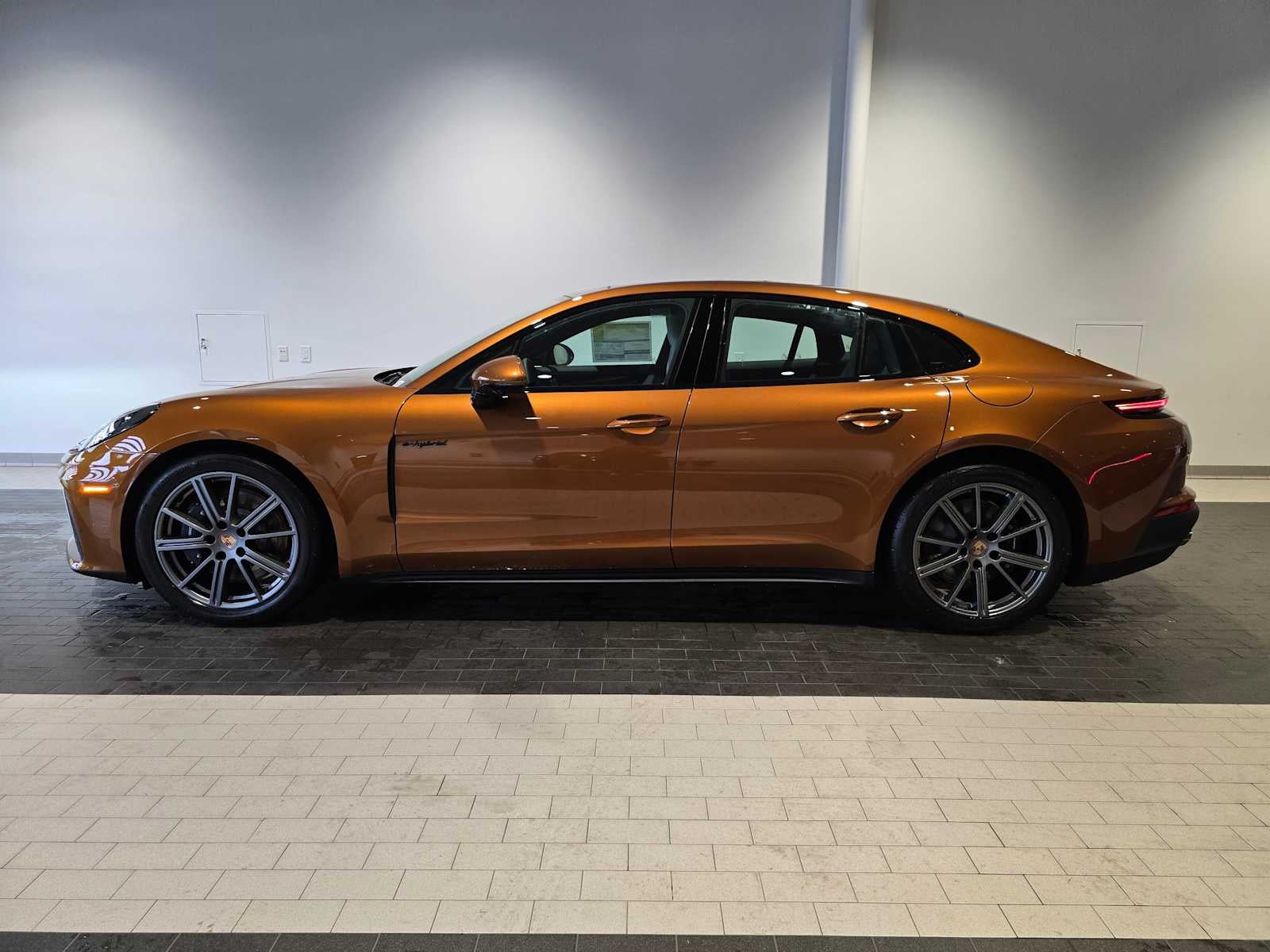 2026 Porsche Panamera 4 E-Hybrid