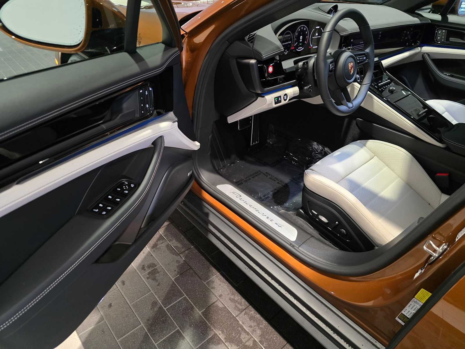 2026 Porsche Panamera 4 E-Hybrid