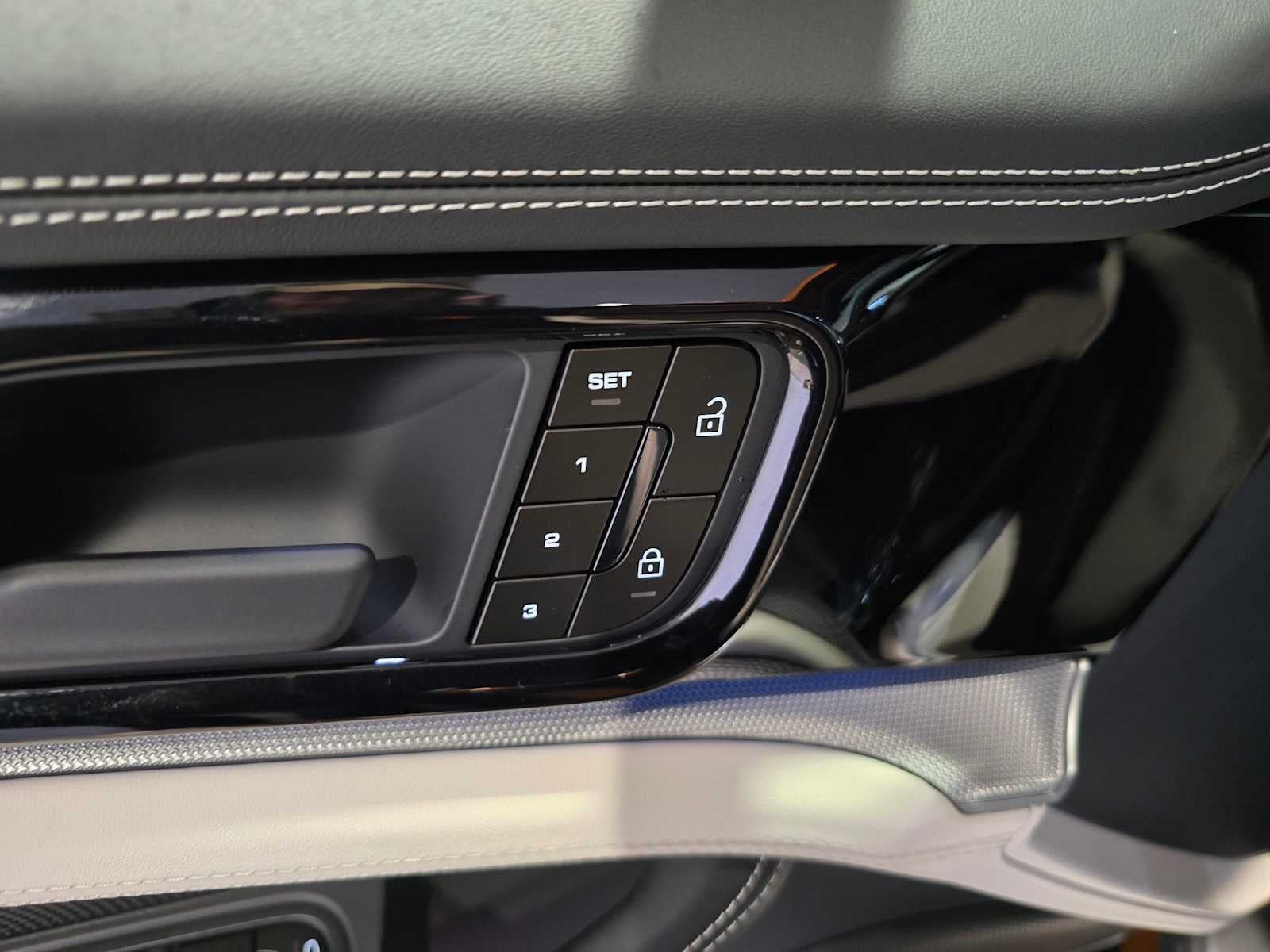 2026 Porsche Panamera 4 E-Hybrid