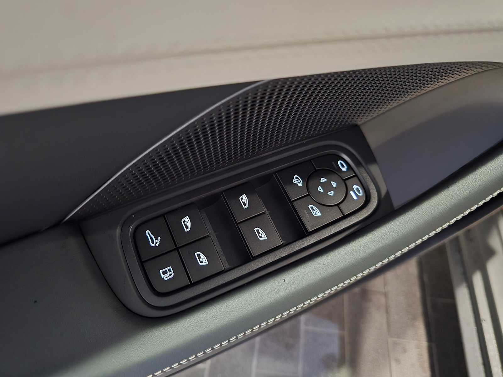 2026 Porsche Panamera 4 E-Hybrid