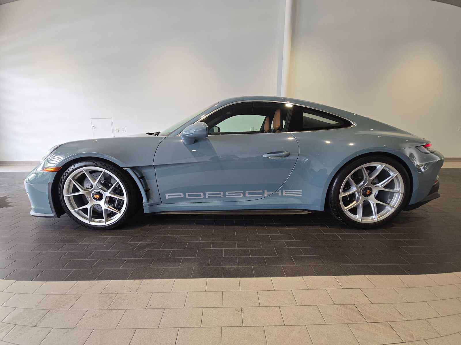 2024 Porsche 911 S/T