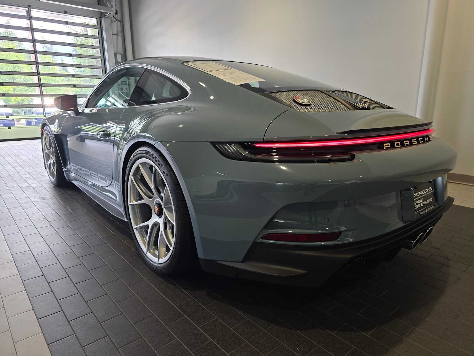 2024 Porsche 911 S/T