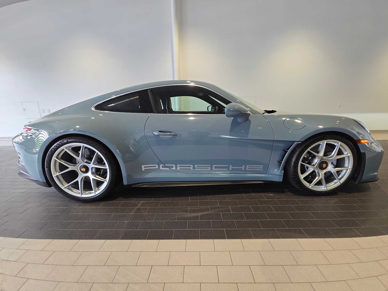 2024 Porsche 911 S/T