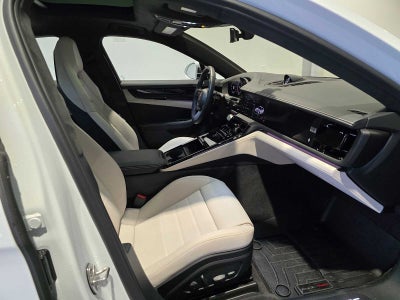 2025 Porsche Panamera GTS