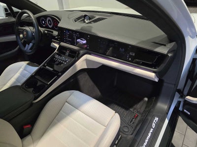 2025 Porsche Panamera GTS