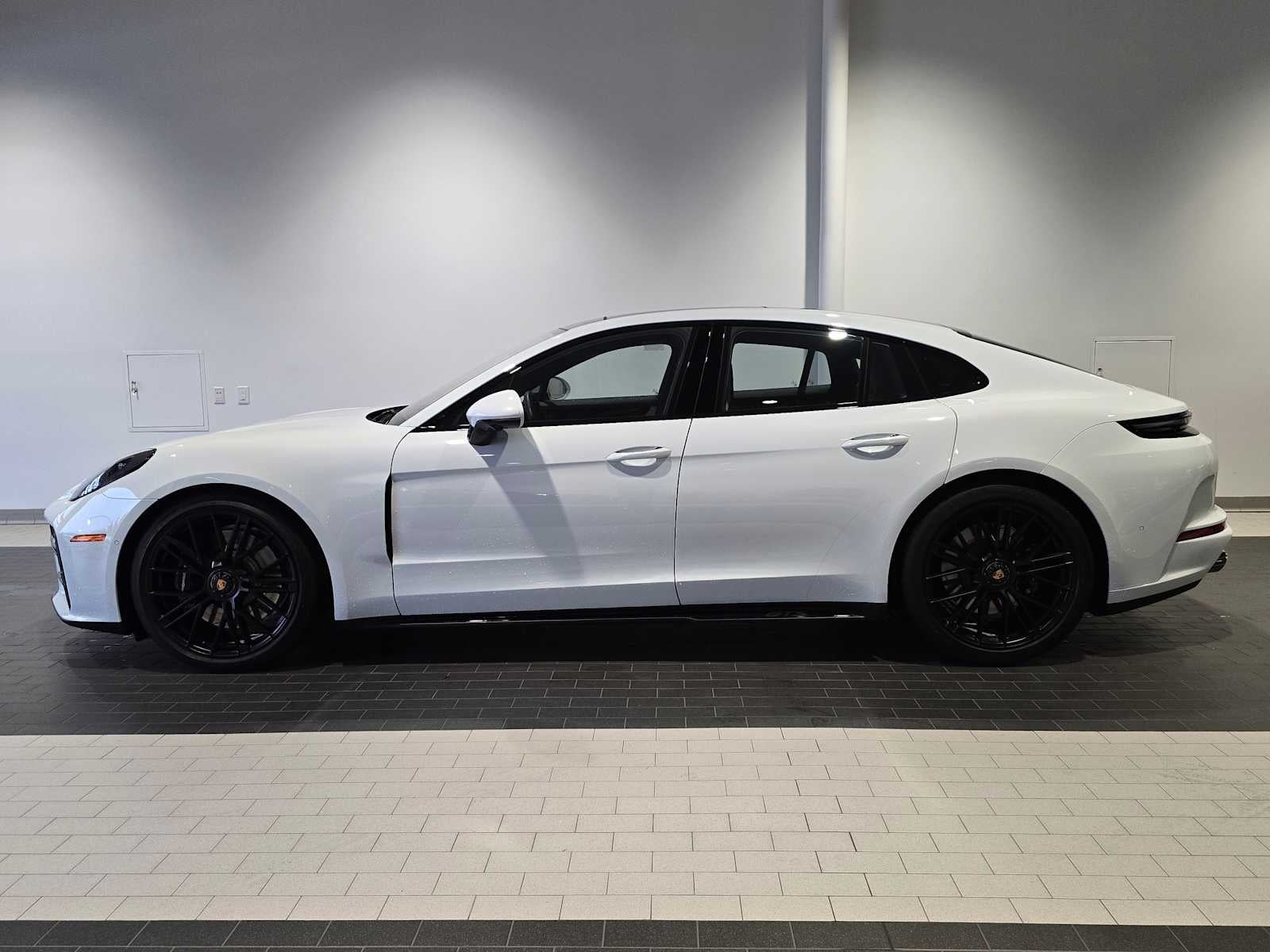 2025 Porsche Panamera GTS