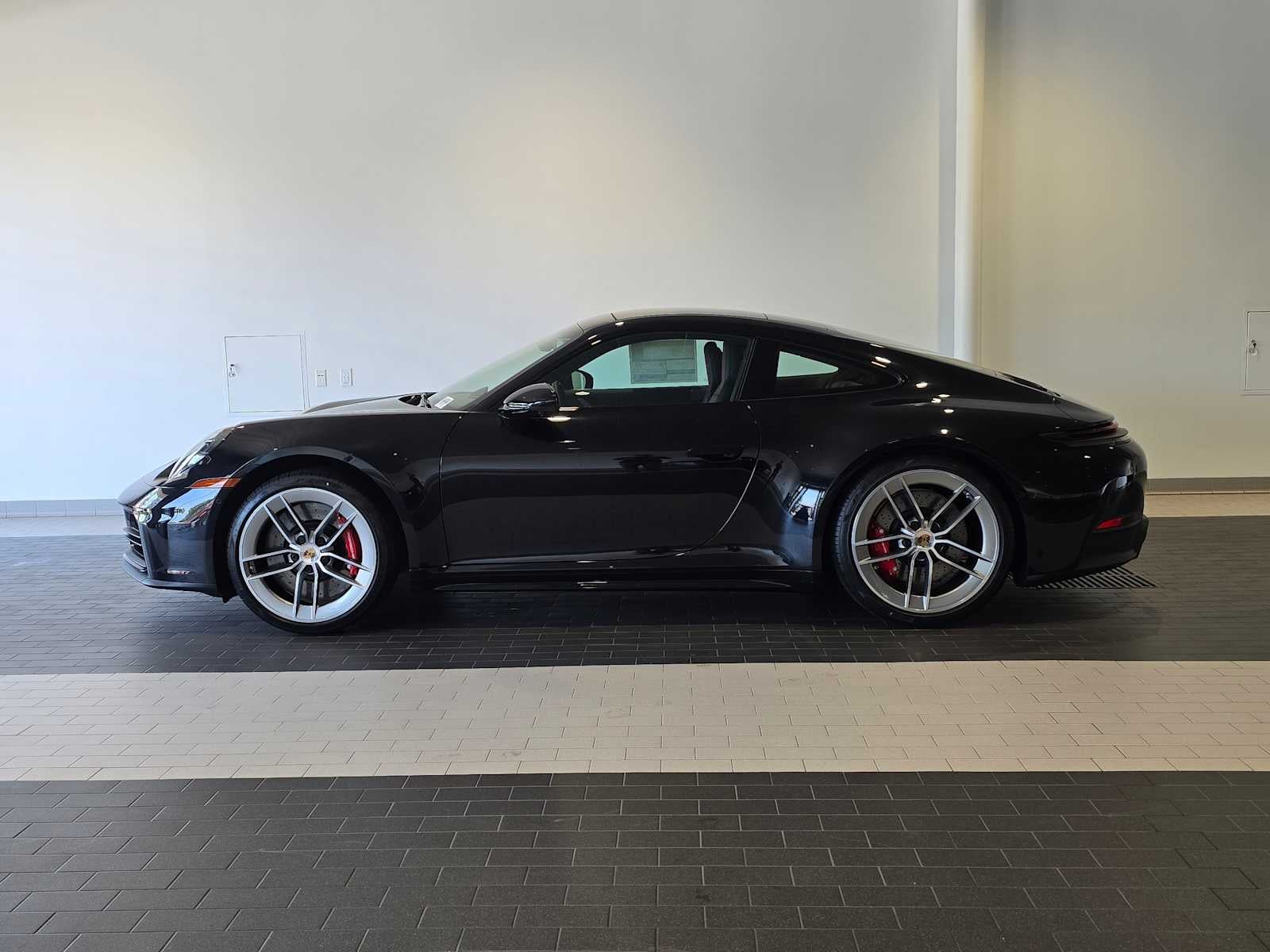 2025 Porsche 911 Carrera S