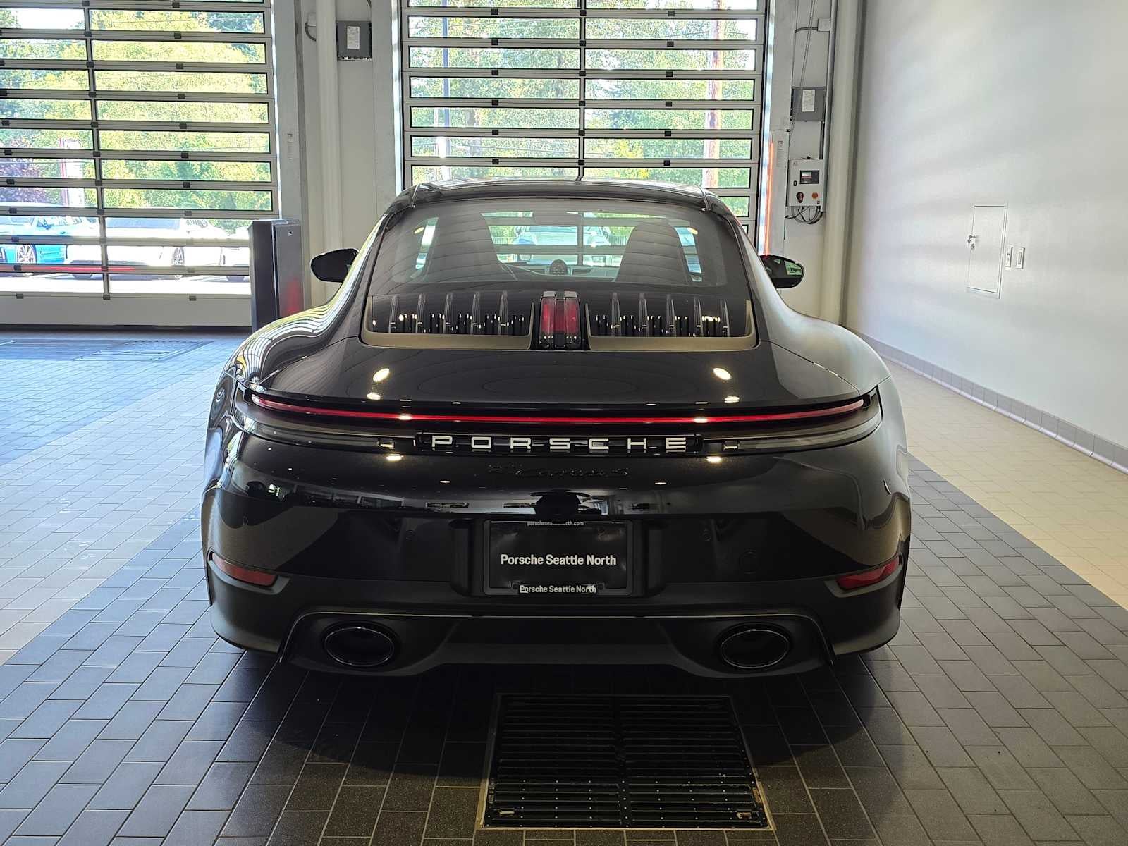 2025 Porsche 911 Carrera S