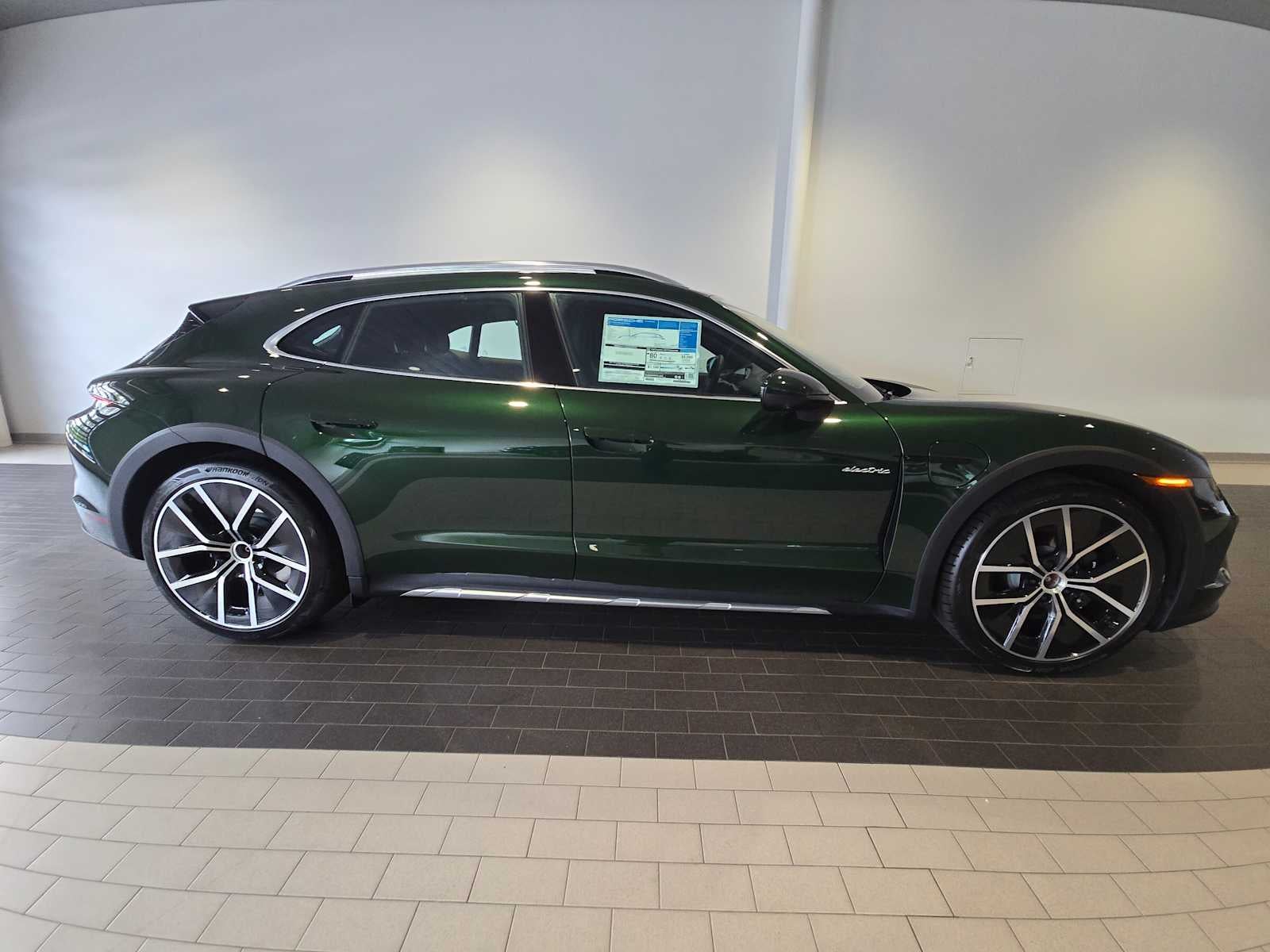 2026 Porsche Taycan Taycan 4S Cross Turismo