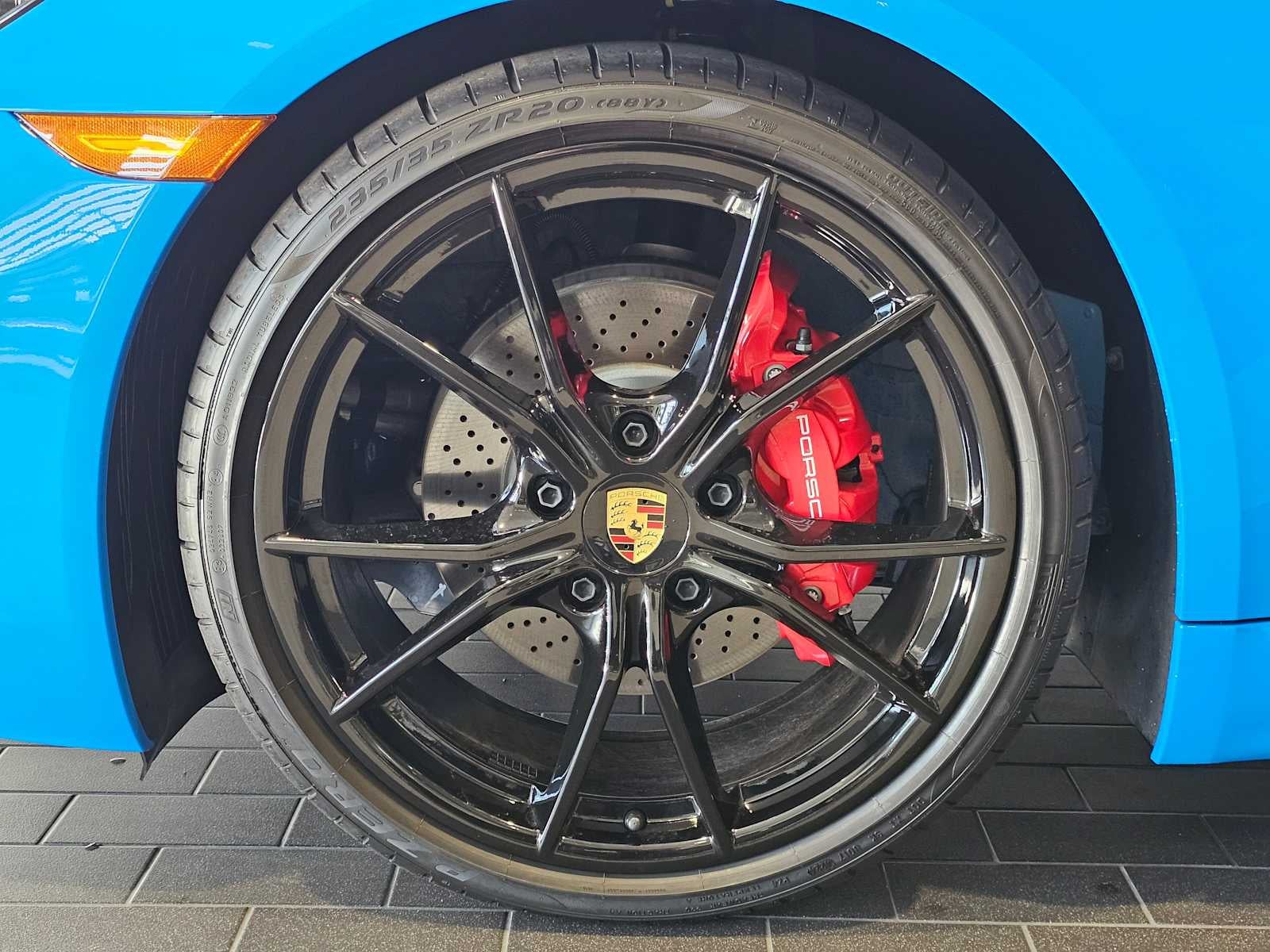 2025 Porsche 718 Boxster S