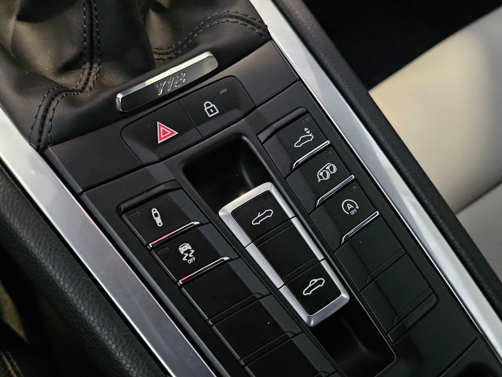 2025 Porsche 718 Boxster S