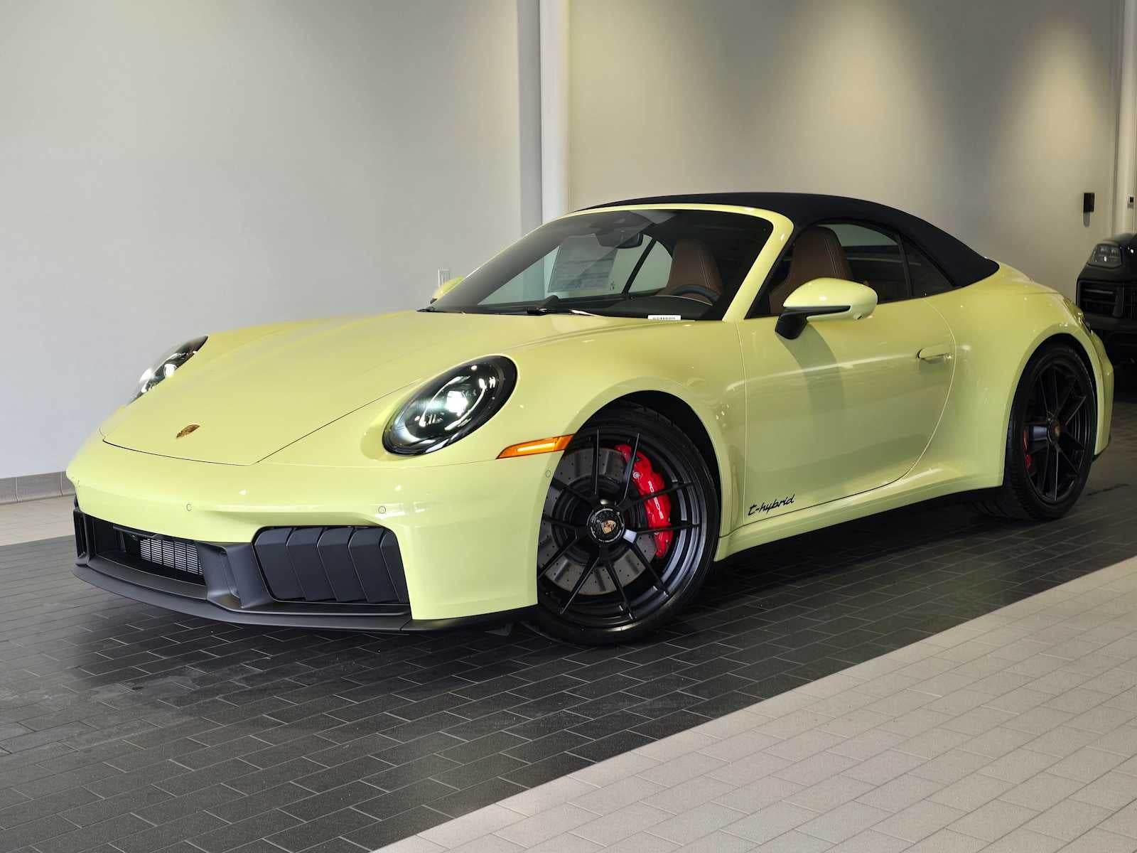 2026 Porsche 911 Carrera 4 GTS