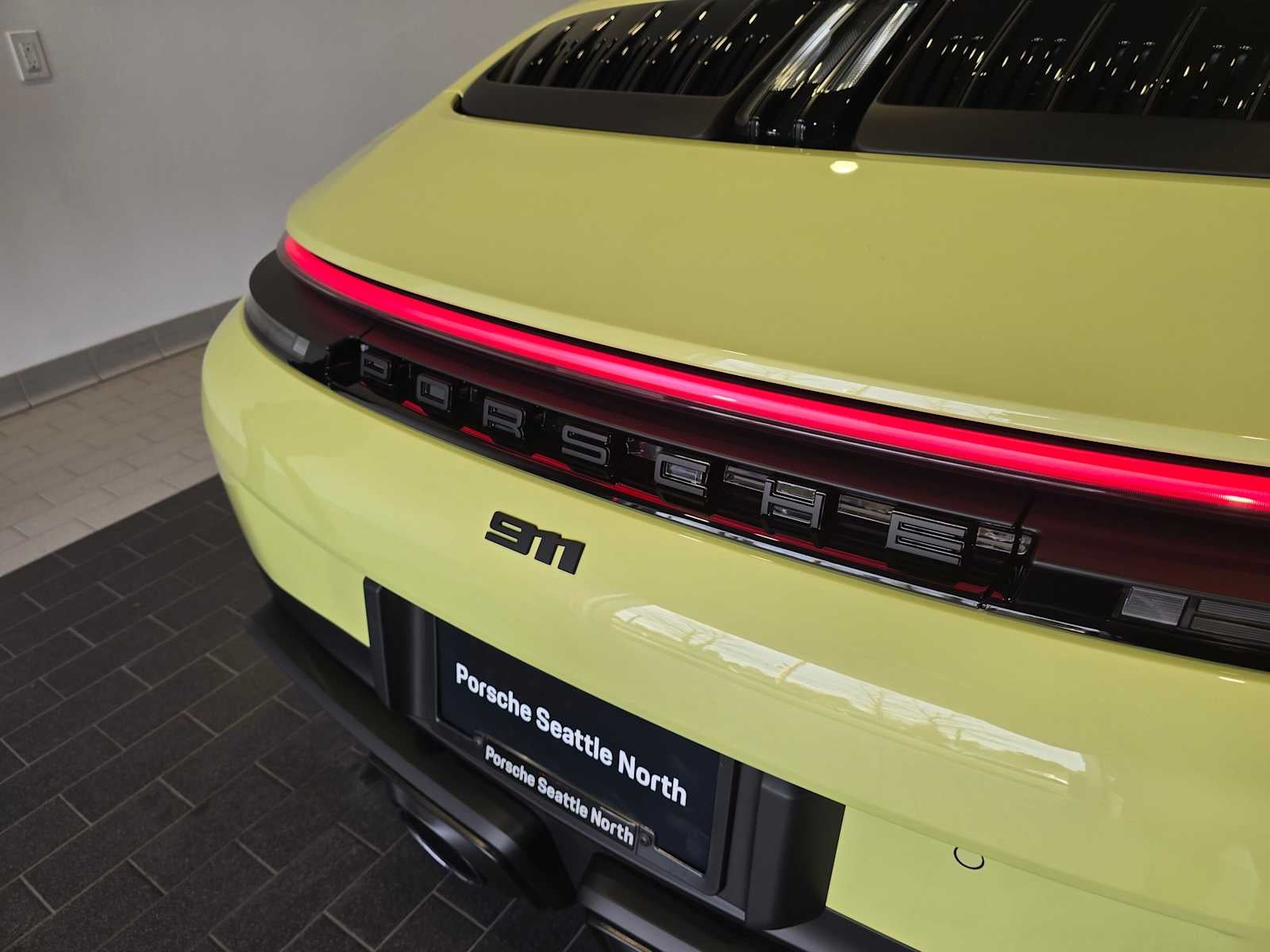 2026 Porsche 911 Carrera 4 GTS