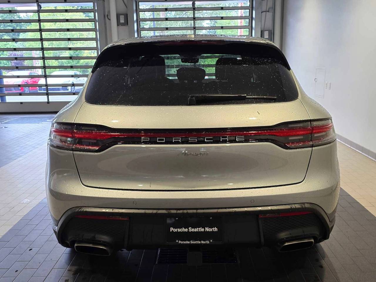2025 Porsche Macan Base