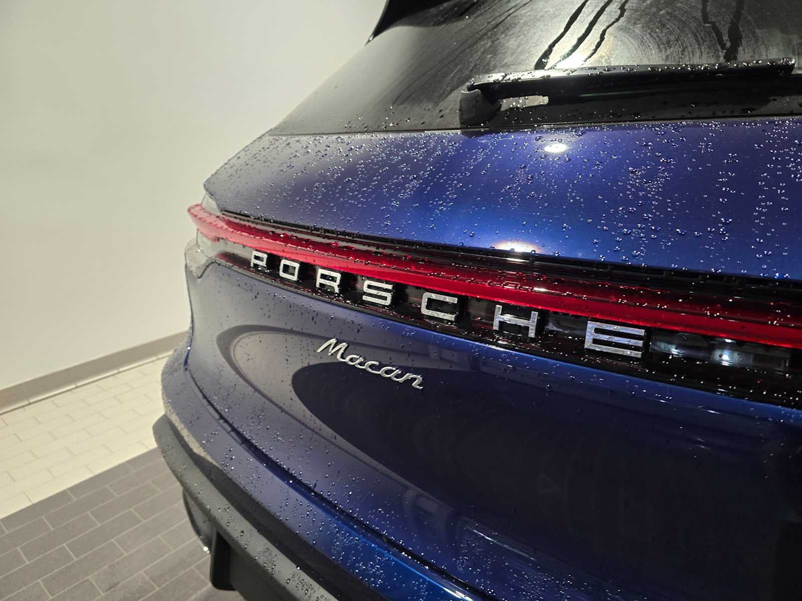 2026 Porsche Macan Base