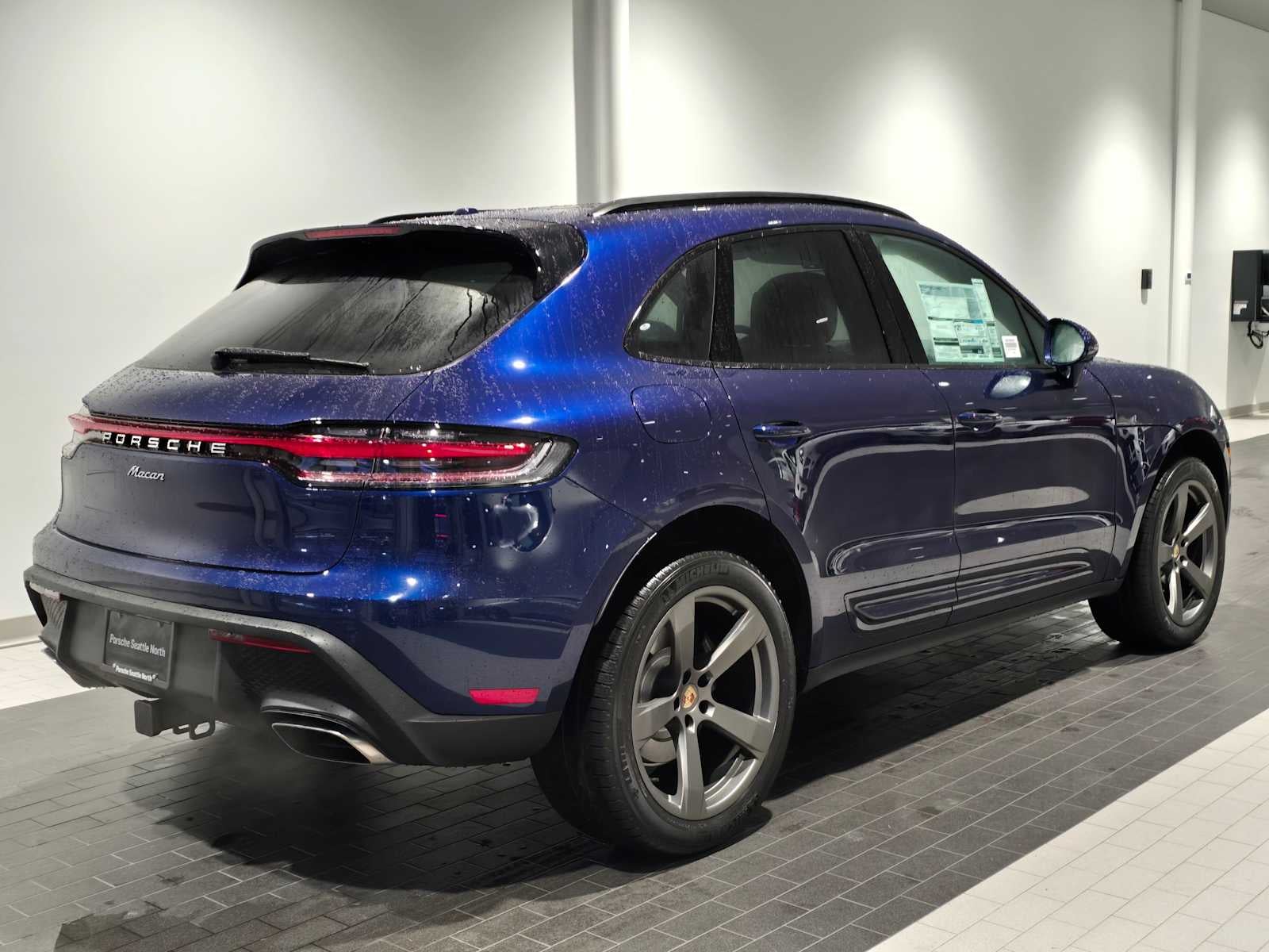 2026 Porsche Macan Base