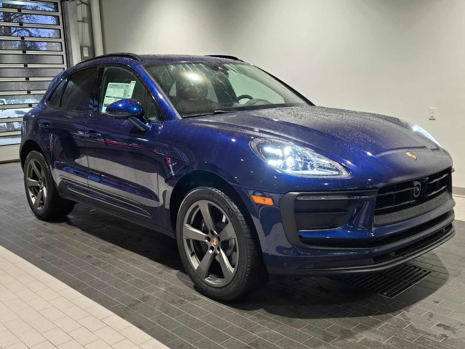 2026 Porsche Macan Base