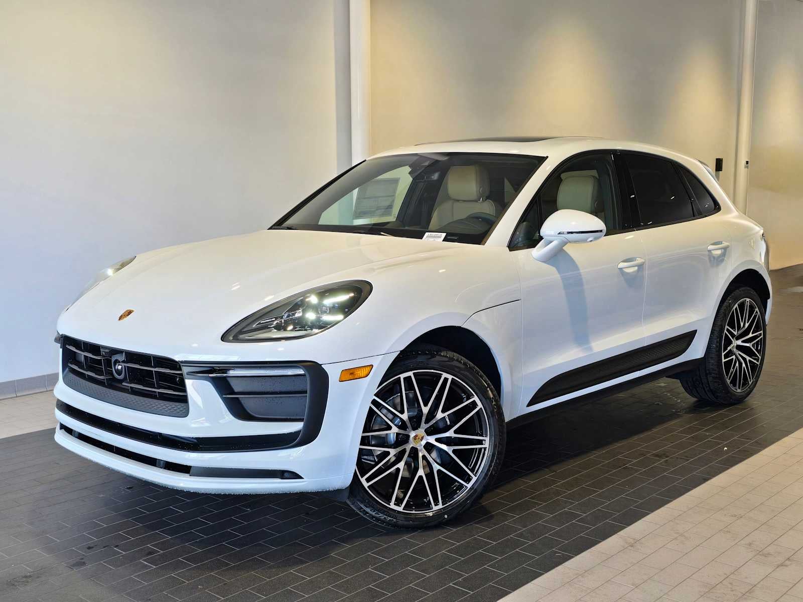 2026 Porsche Macan Base