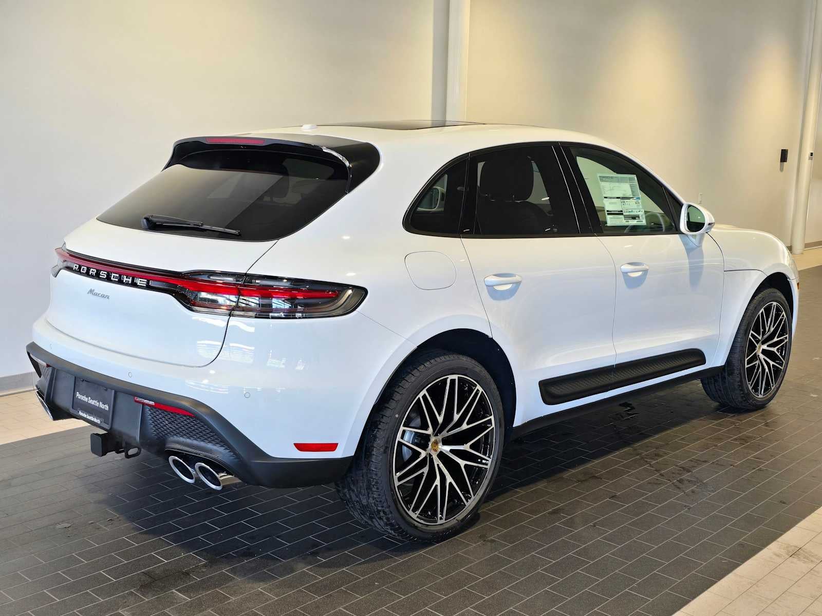 2026 Porsche Macan Base