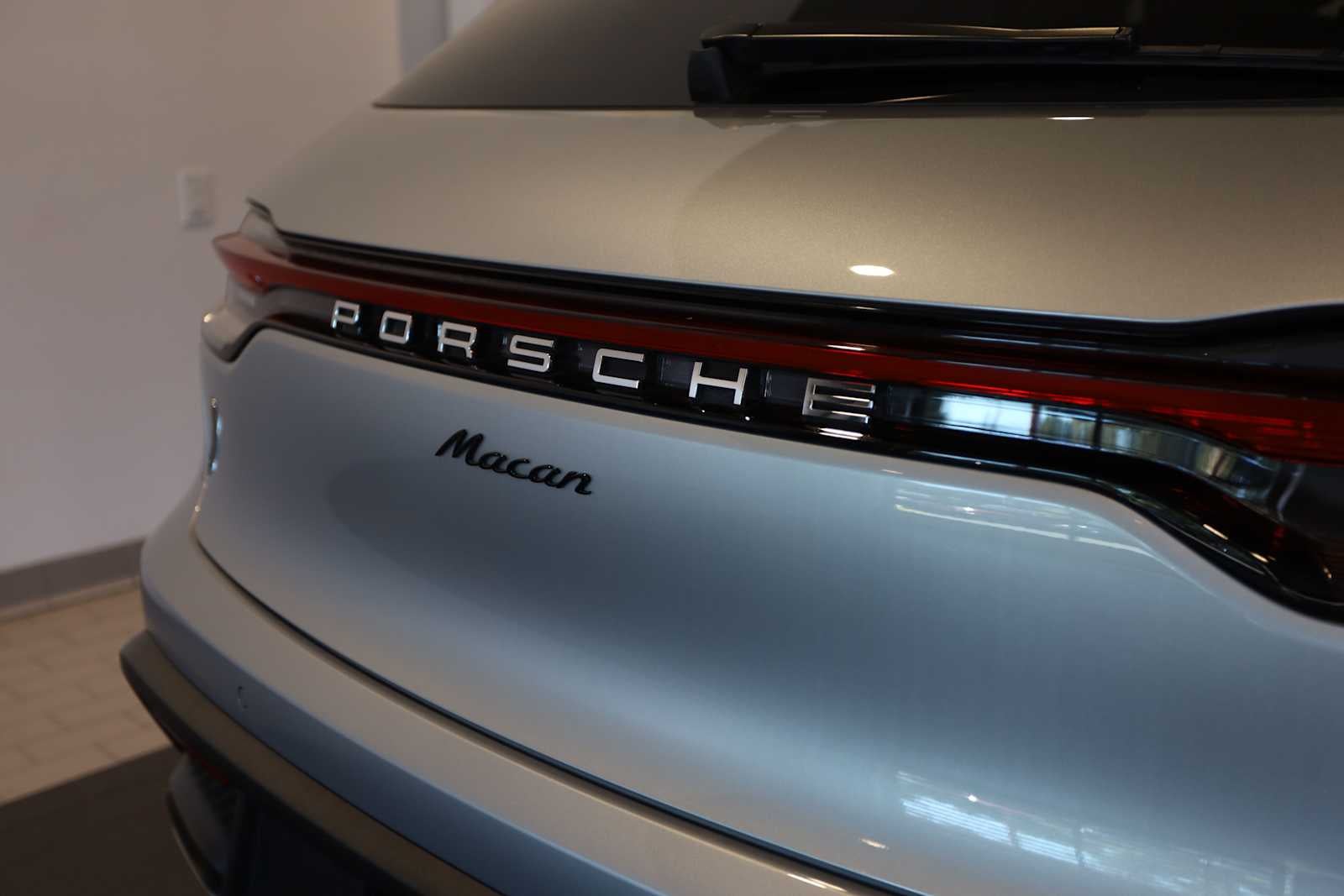 2025 Porsche Macan Macan