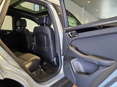 2025 Porsche Macan Macan