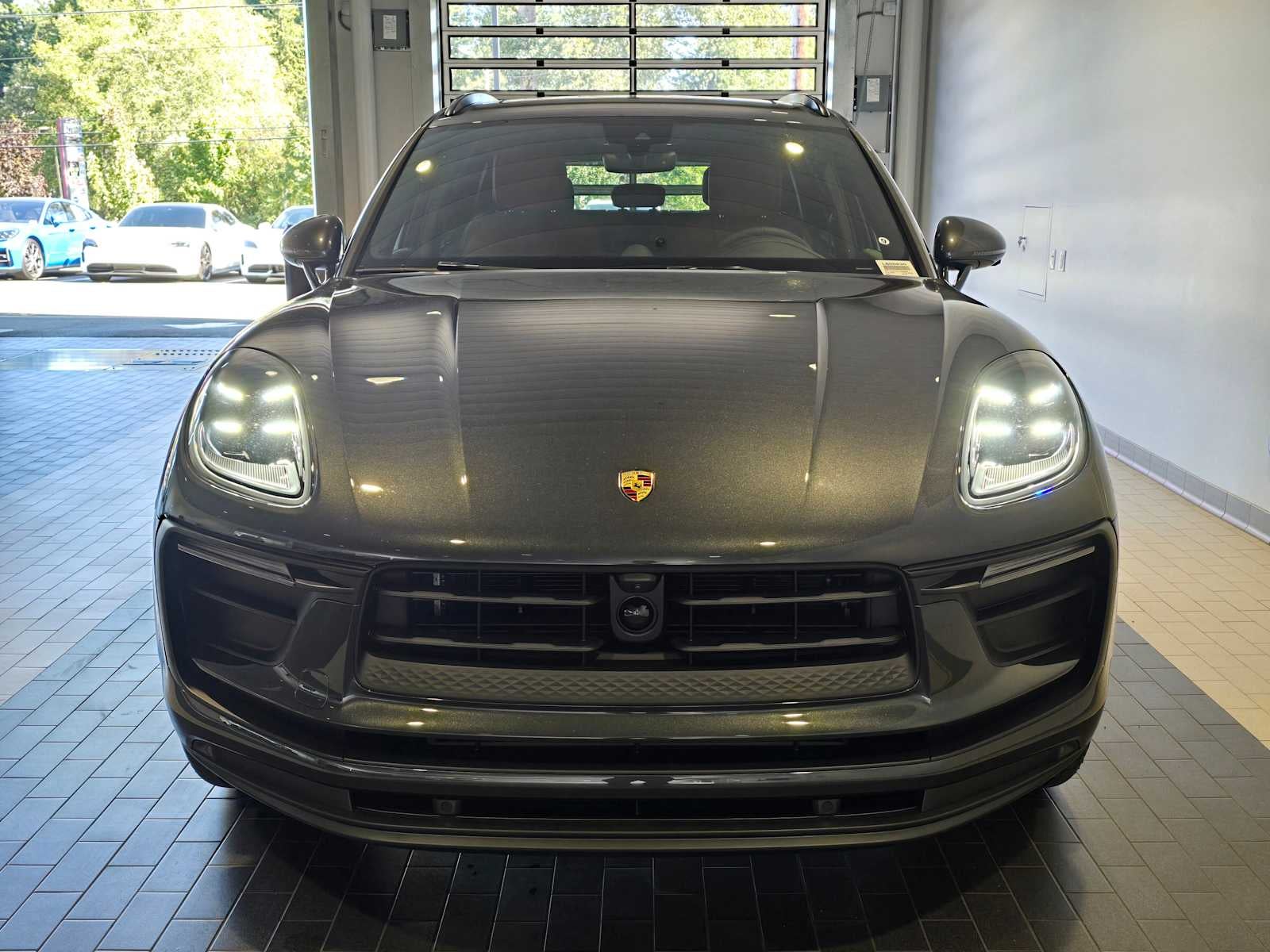 2026 Porsche Macan Base