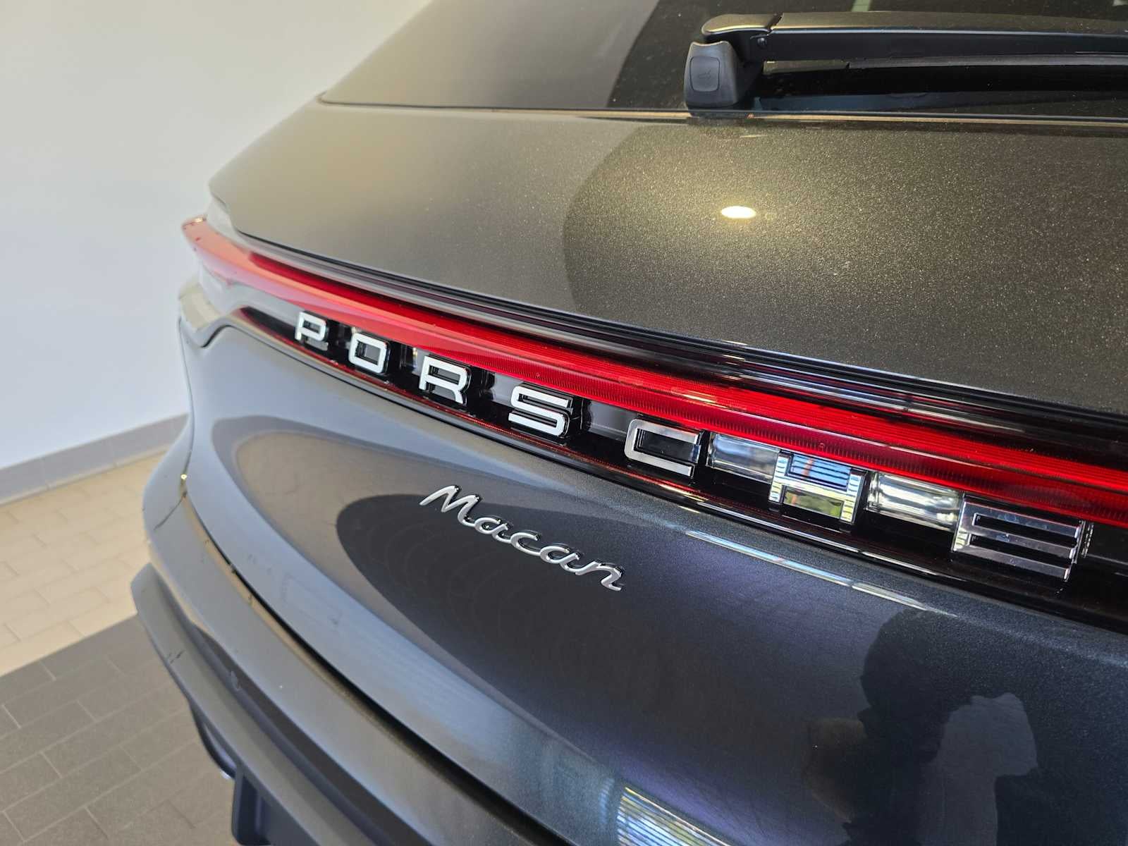 2026 Porsche Macan Base