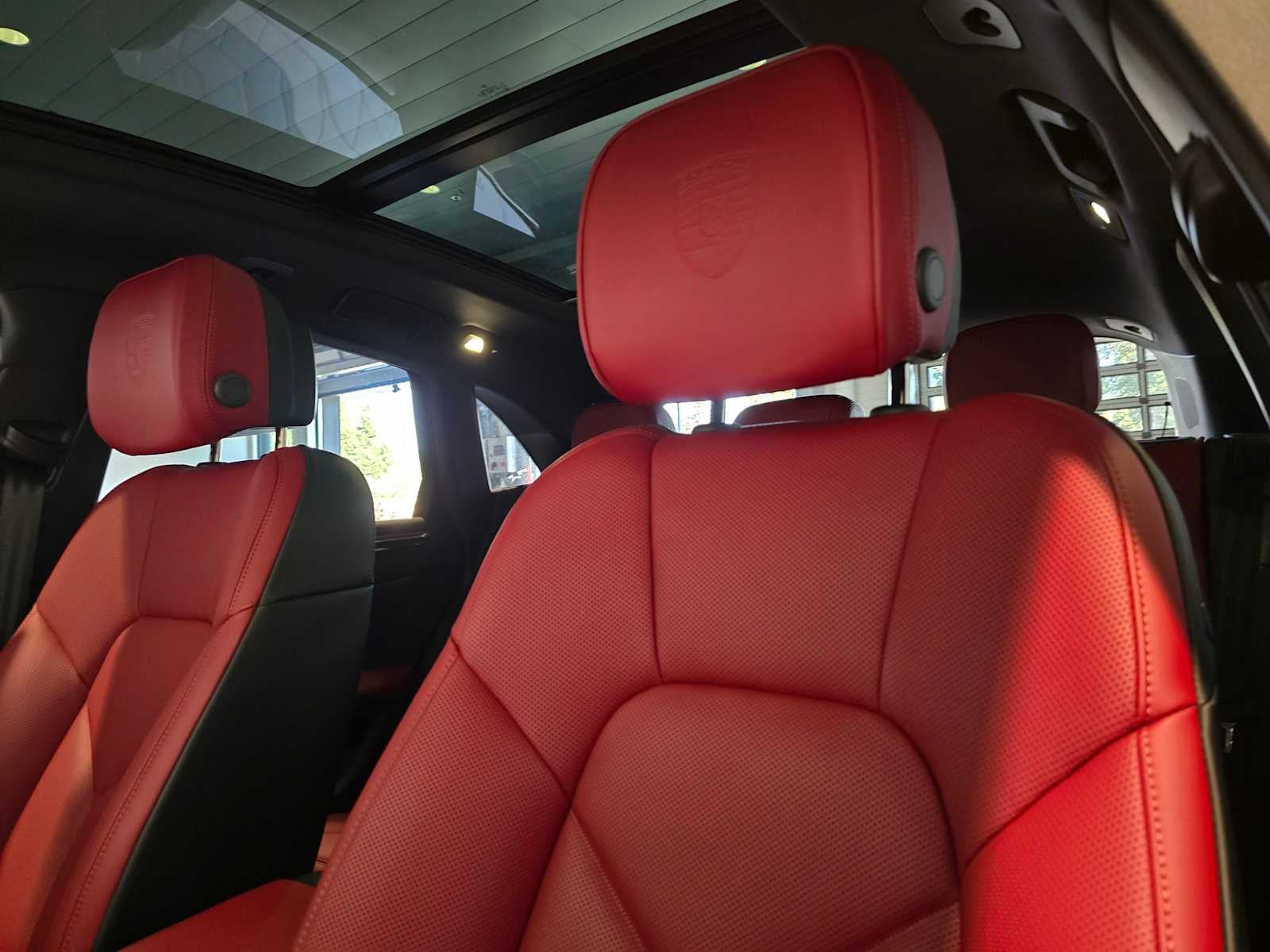 2026 Porsche Macan Base