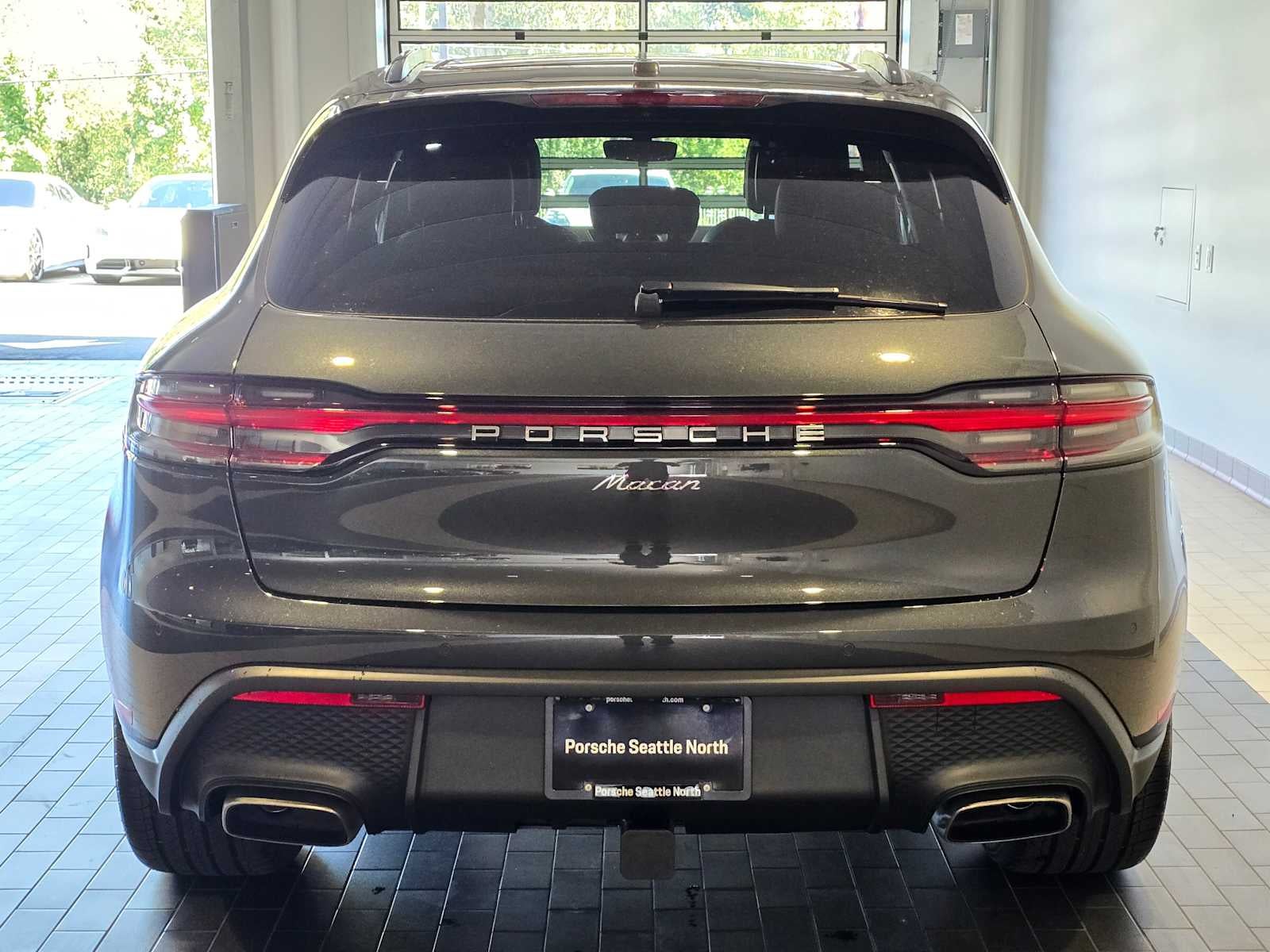 2026 Porsche Macan Base