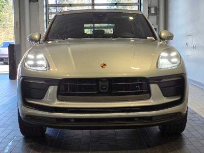 2026 Porsche Macan Base