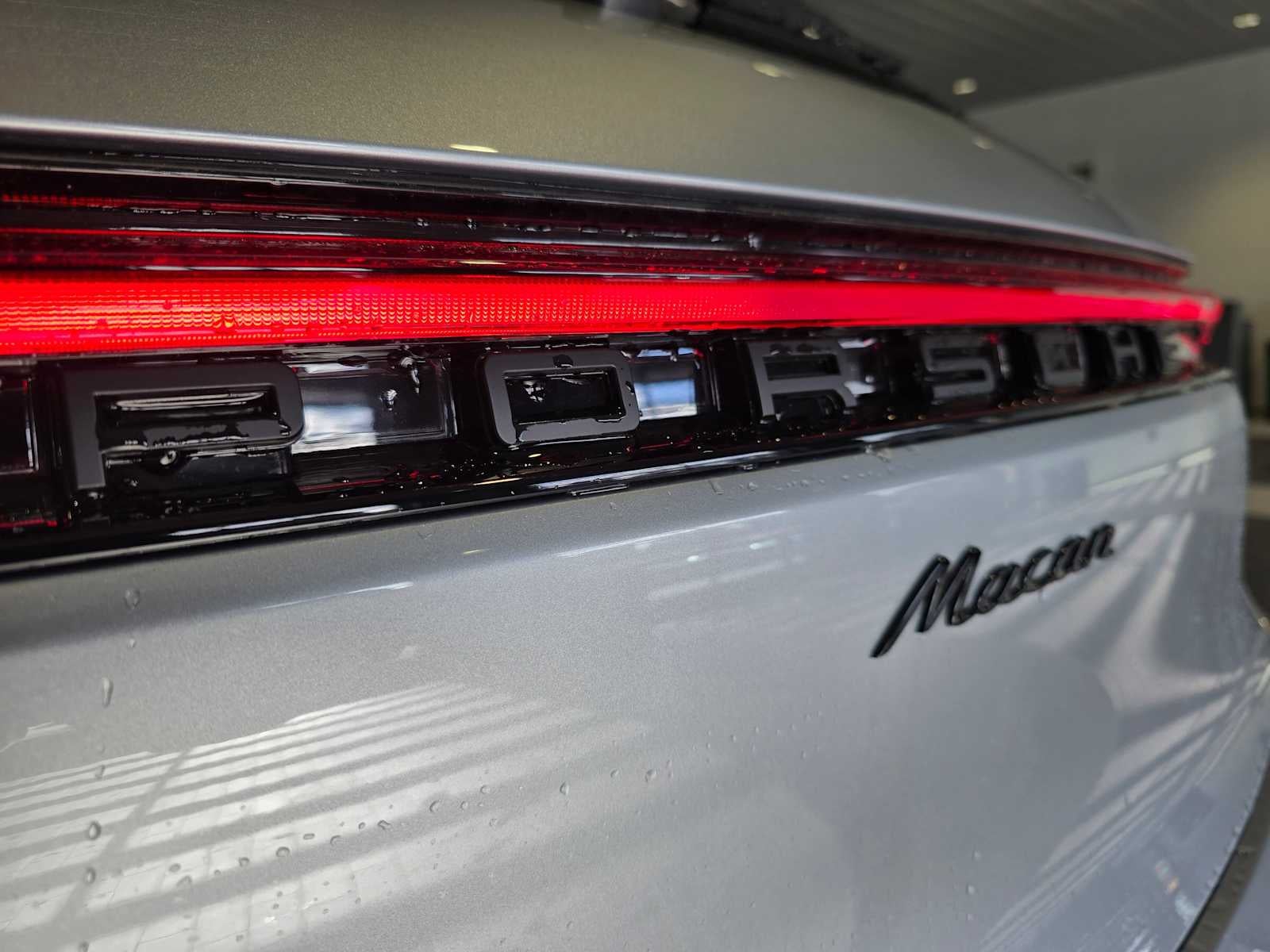 2026 Porsche Macan Base