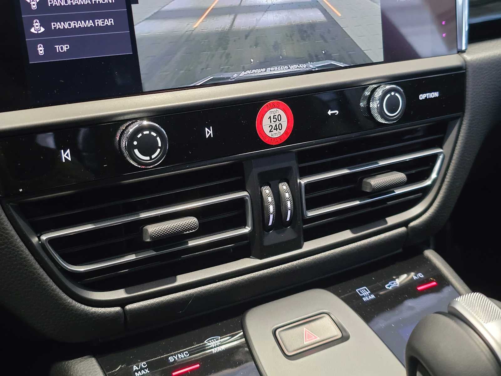 2026 Porsche Macan Base