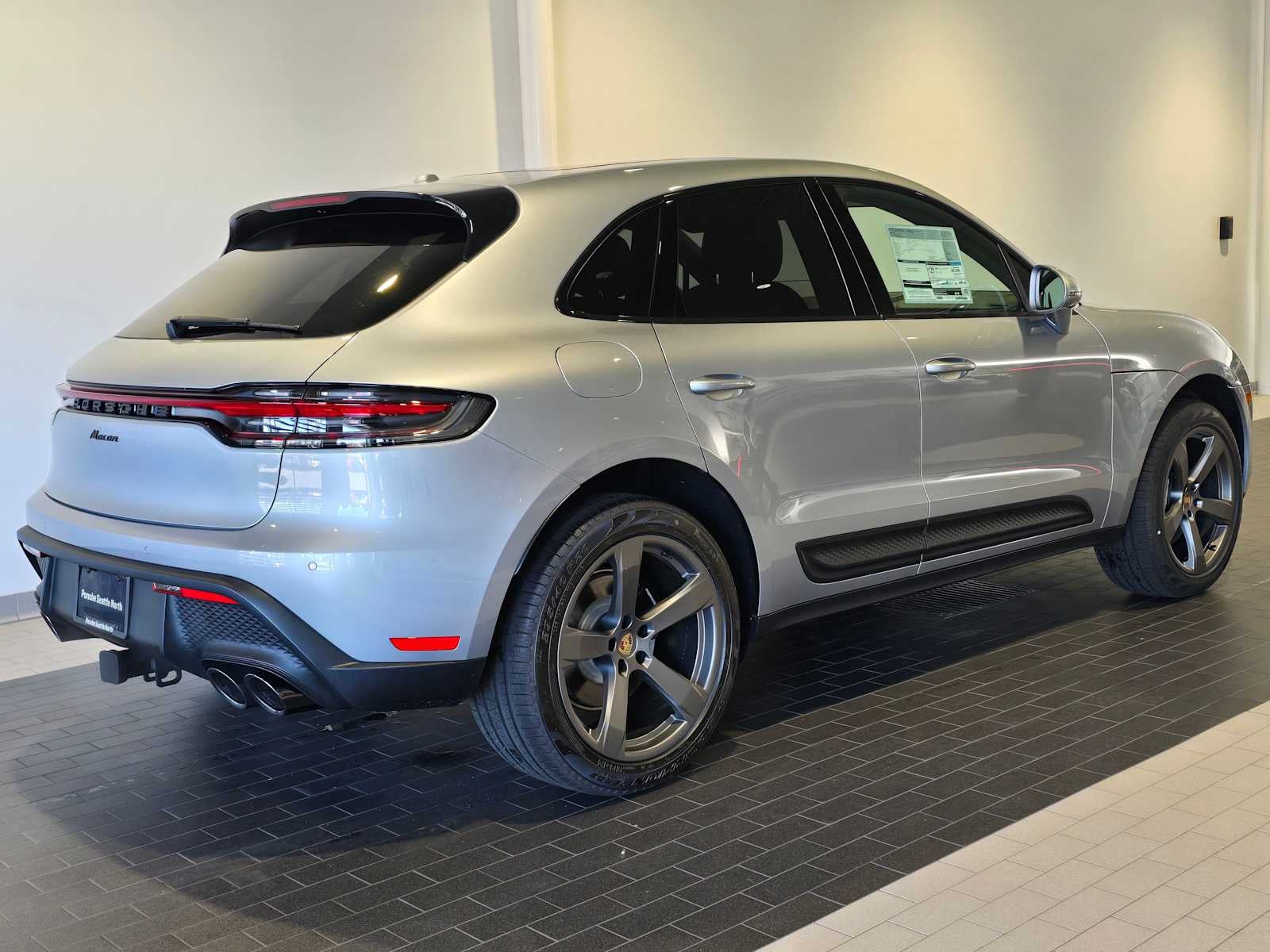 2026 Porsche Macan Base