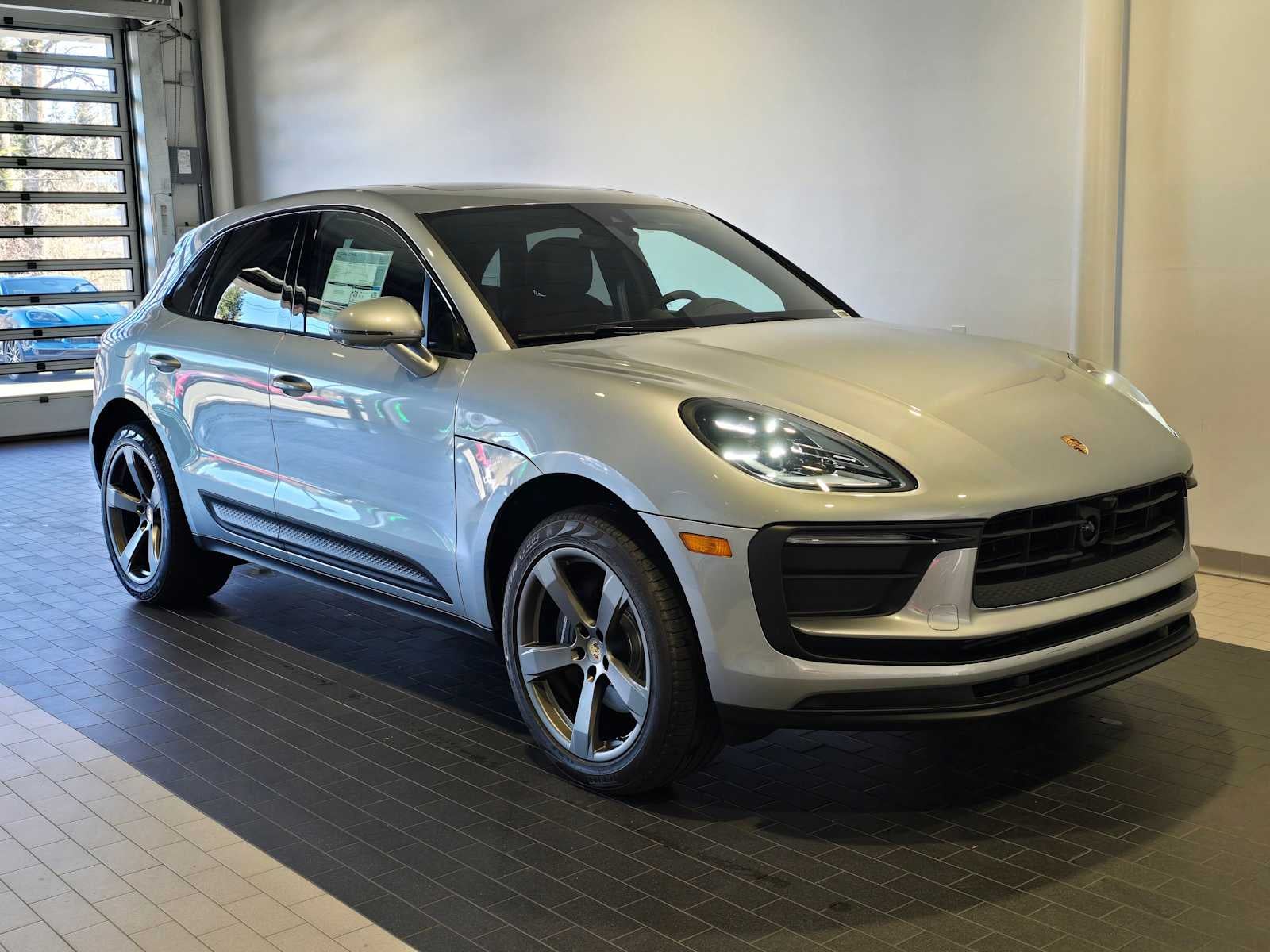 2026 Porsche Macan Base