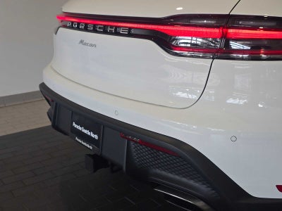 2026 Porsche Macan Macan