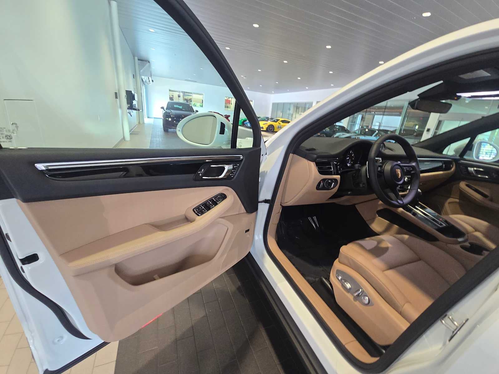 2026 Porsche Macan Macan