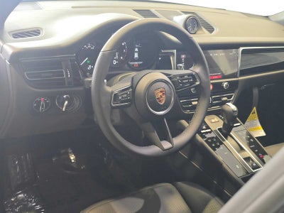 2026 Porsche Macan Macan