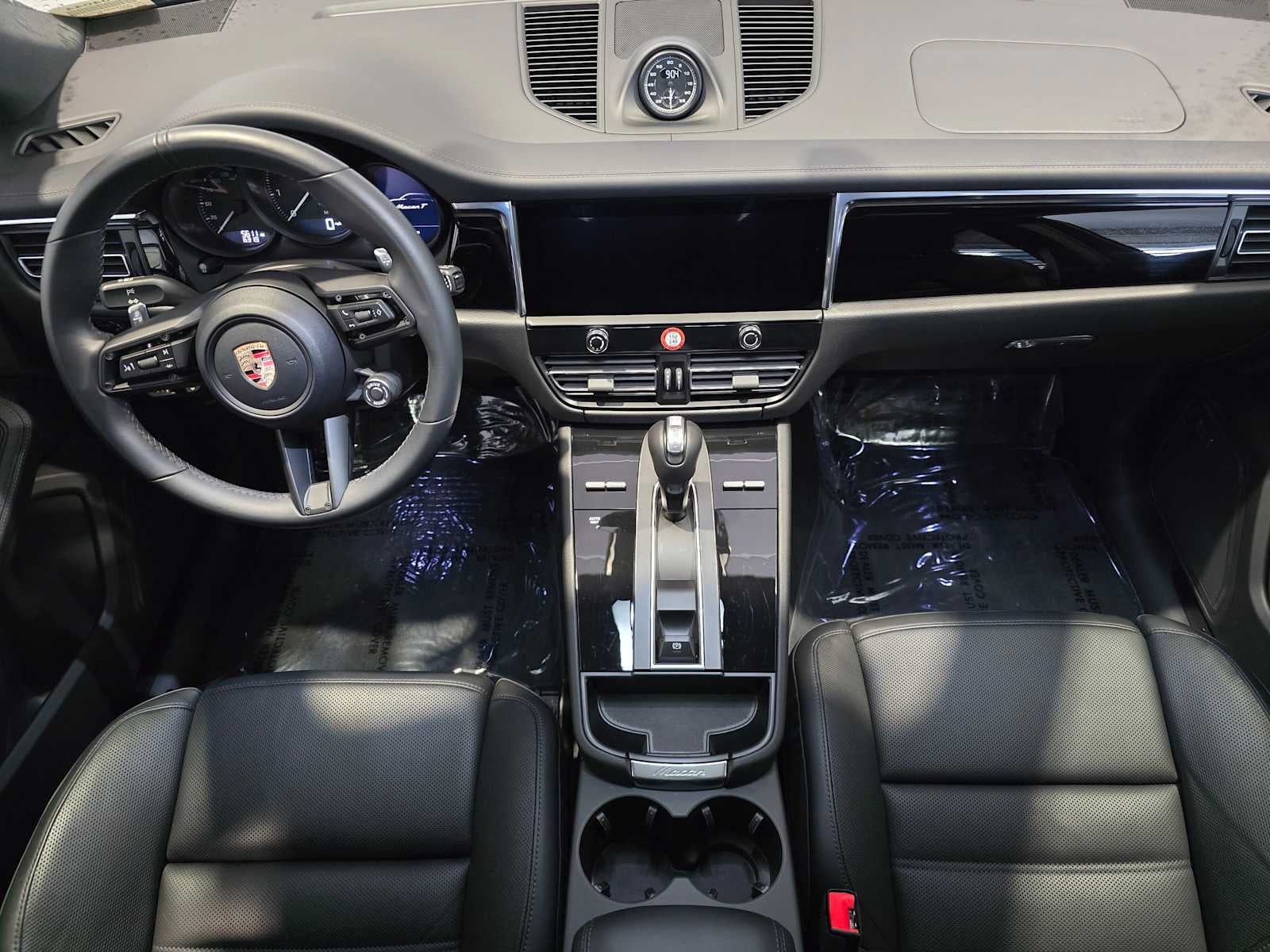 2025 Porsche Macan T